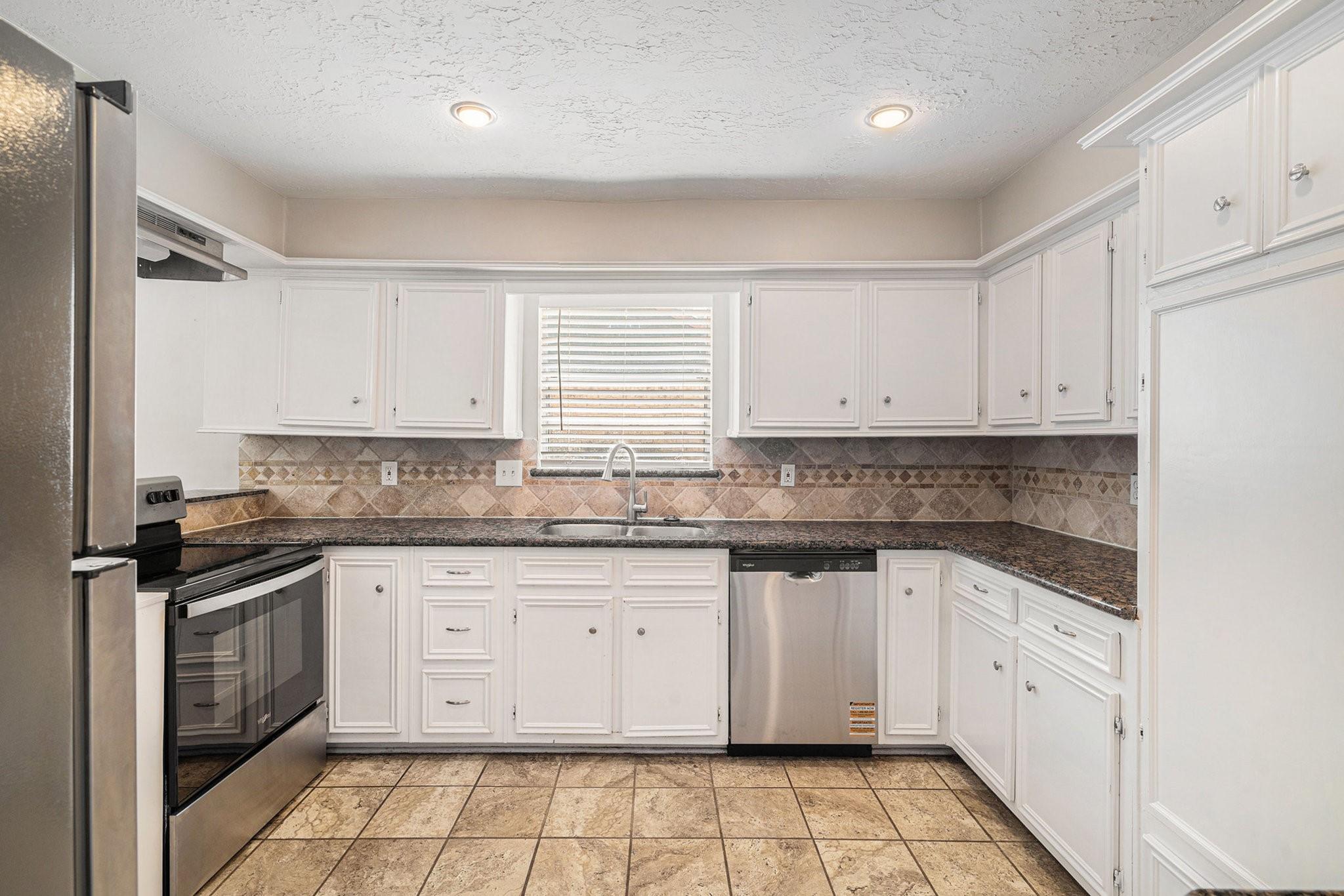 543 Cane River Ln, Conroe, TX 77302 photo
