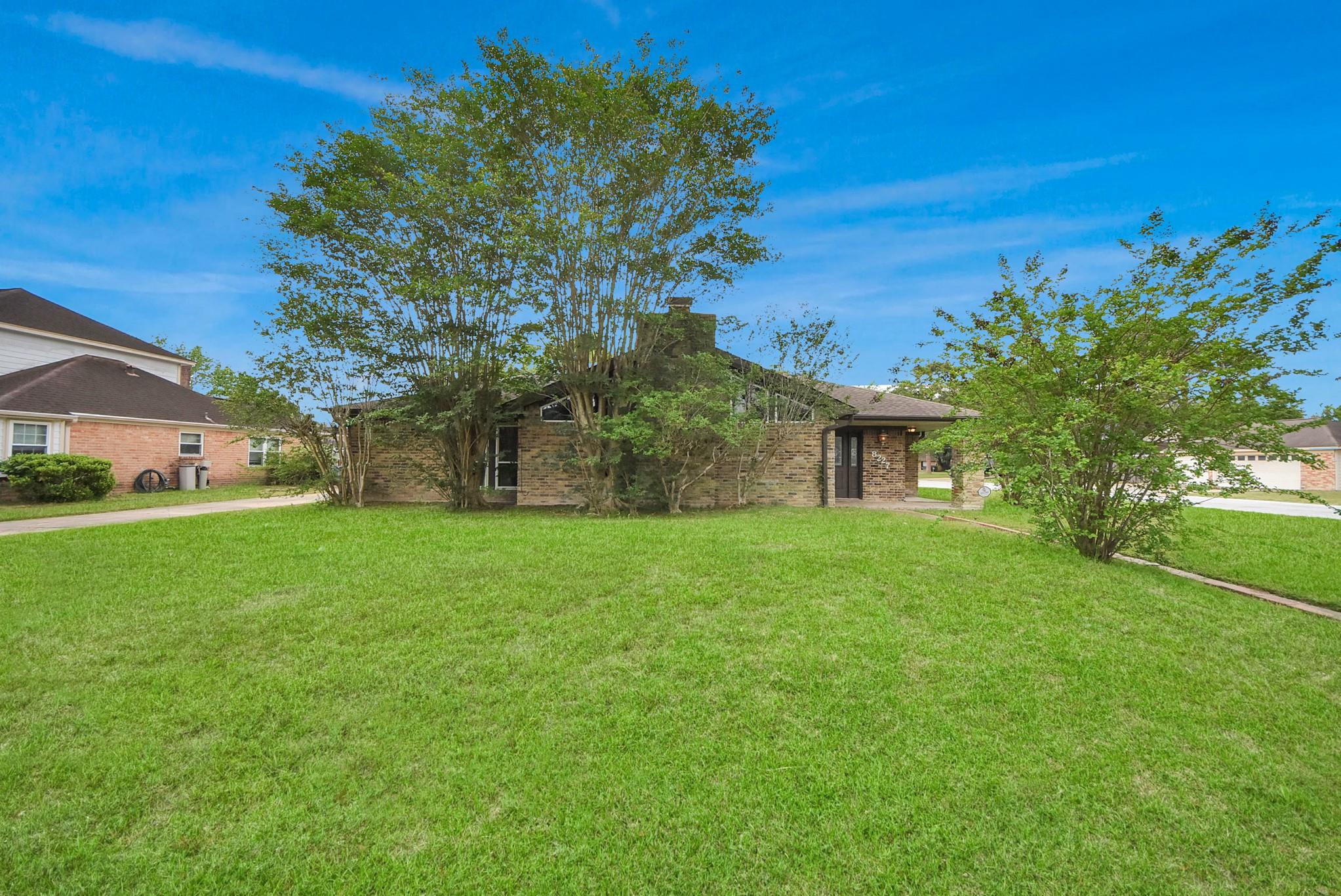 8227 Ivan Reid Dr, Houston, TX 77040