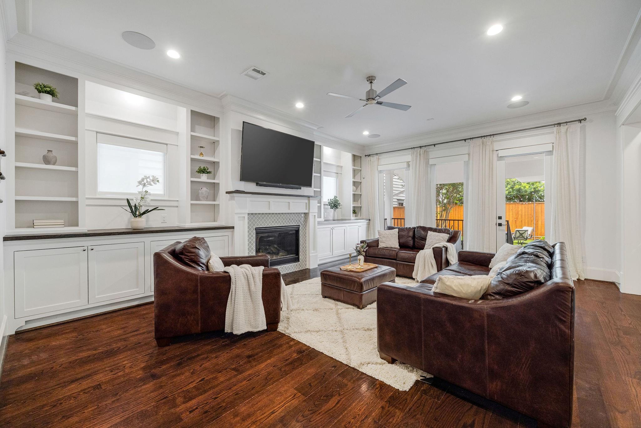 1031 E 7 1/2 St, Houston, TX 77009 photo