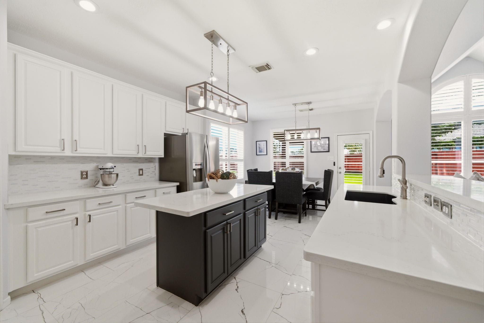 9003 Kinnel Ln, Tomball, TX 77375
