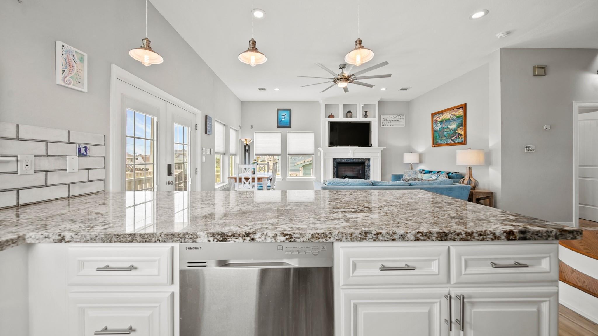 21530 San Luis Pass Rd, Galveston, TX 77554 photo
