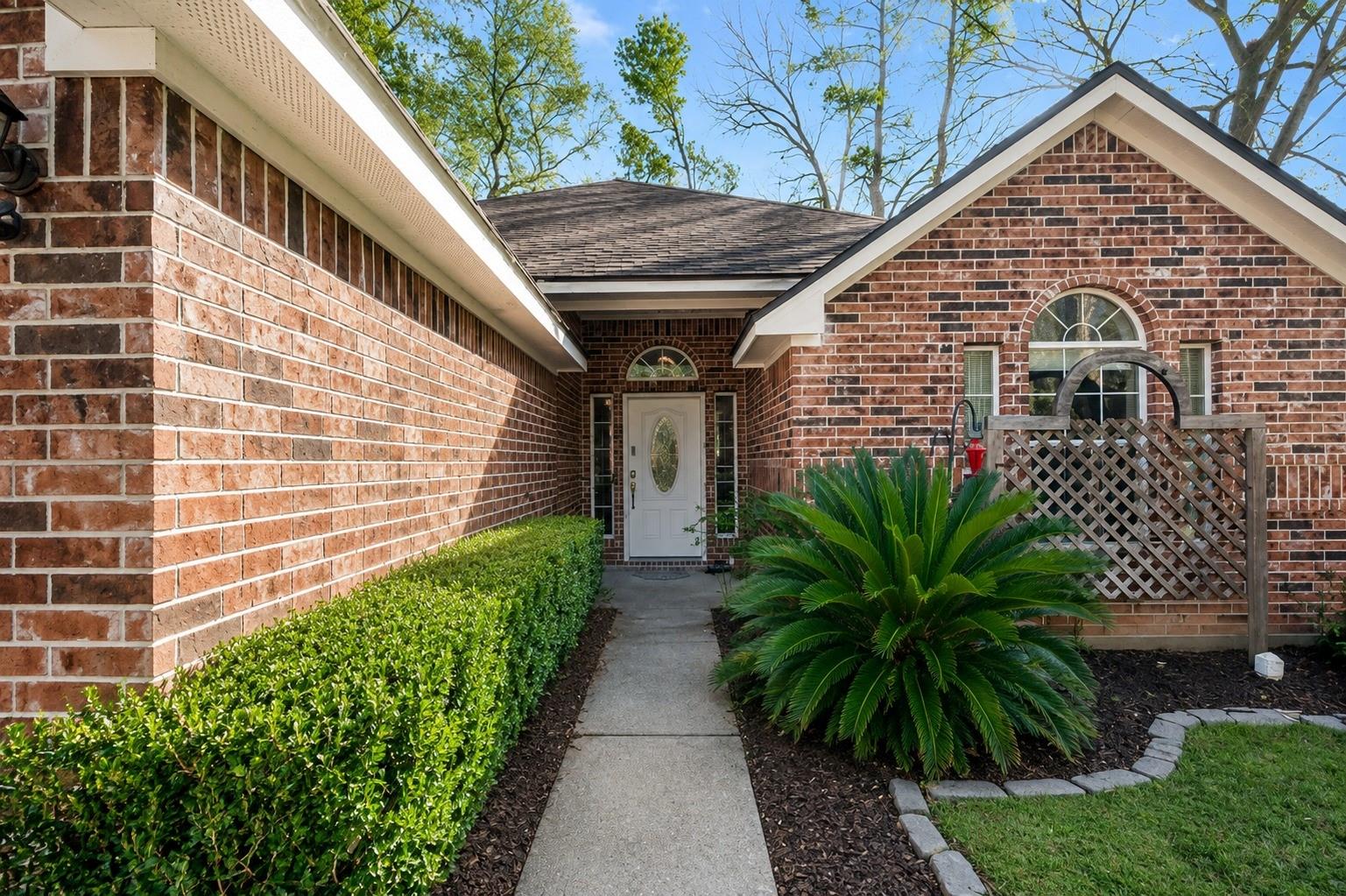 411 Shawnee Dr, Conroe, TX 77316 photo