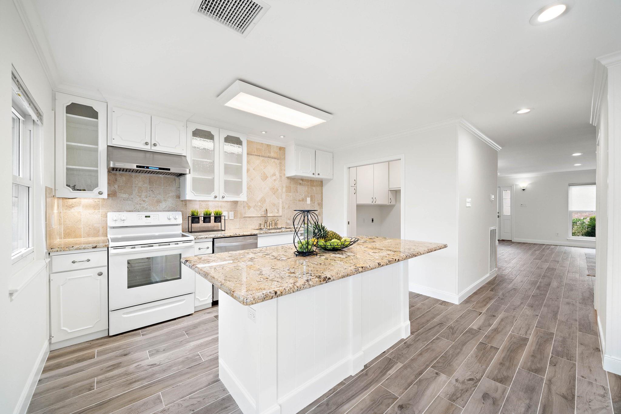 6434 Burgoyne Rd #109, Houston, TX 77057 photo