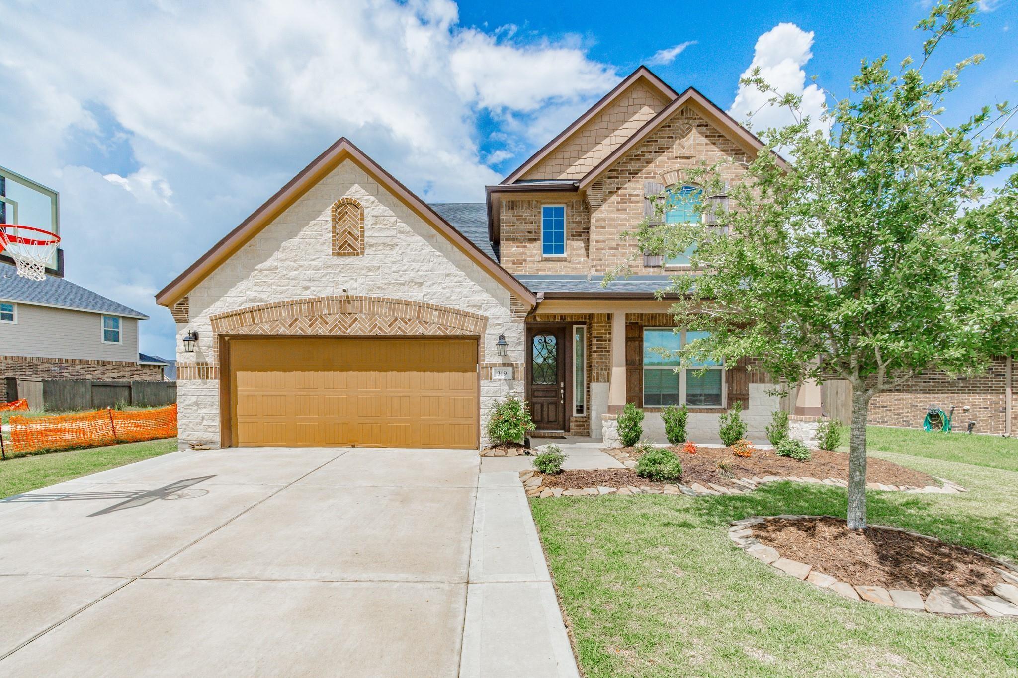 319 Clifton Crane Rd, La Porte, TX 77571