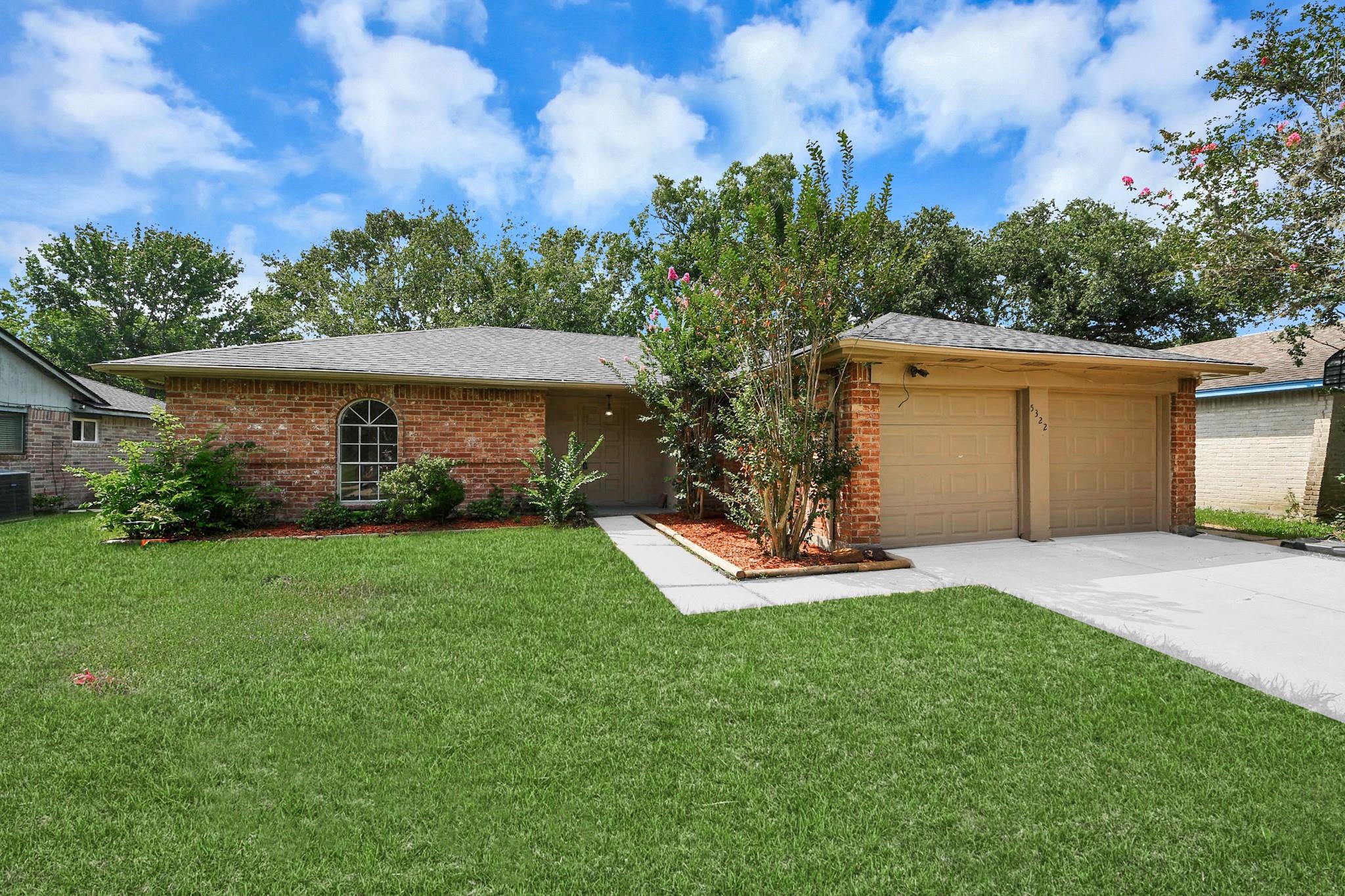 5322 Bulen Ave, Friendswood, TX 77546 photo
