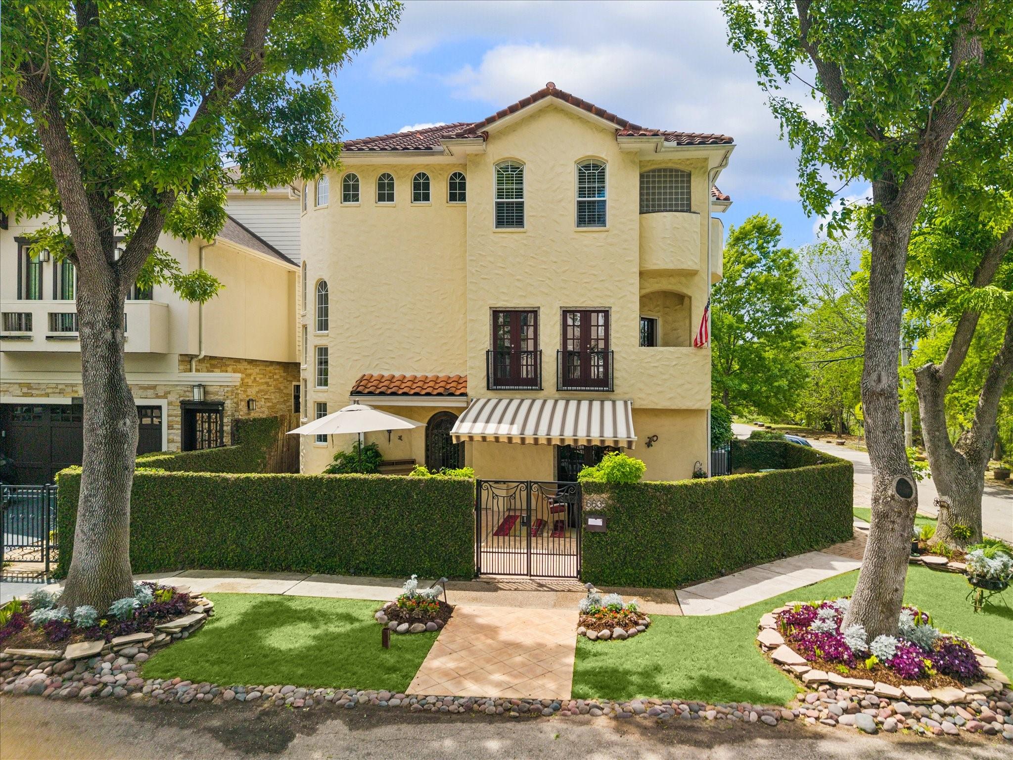 6635 Minola St, Houston, TX 77007