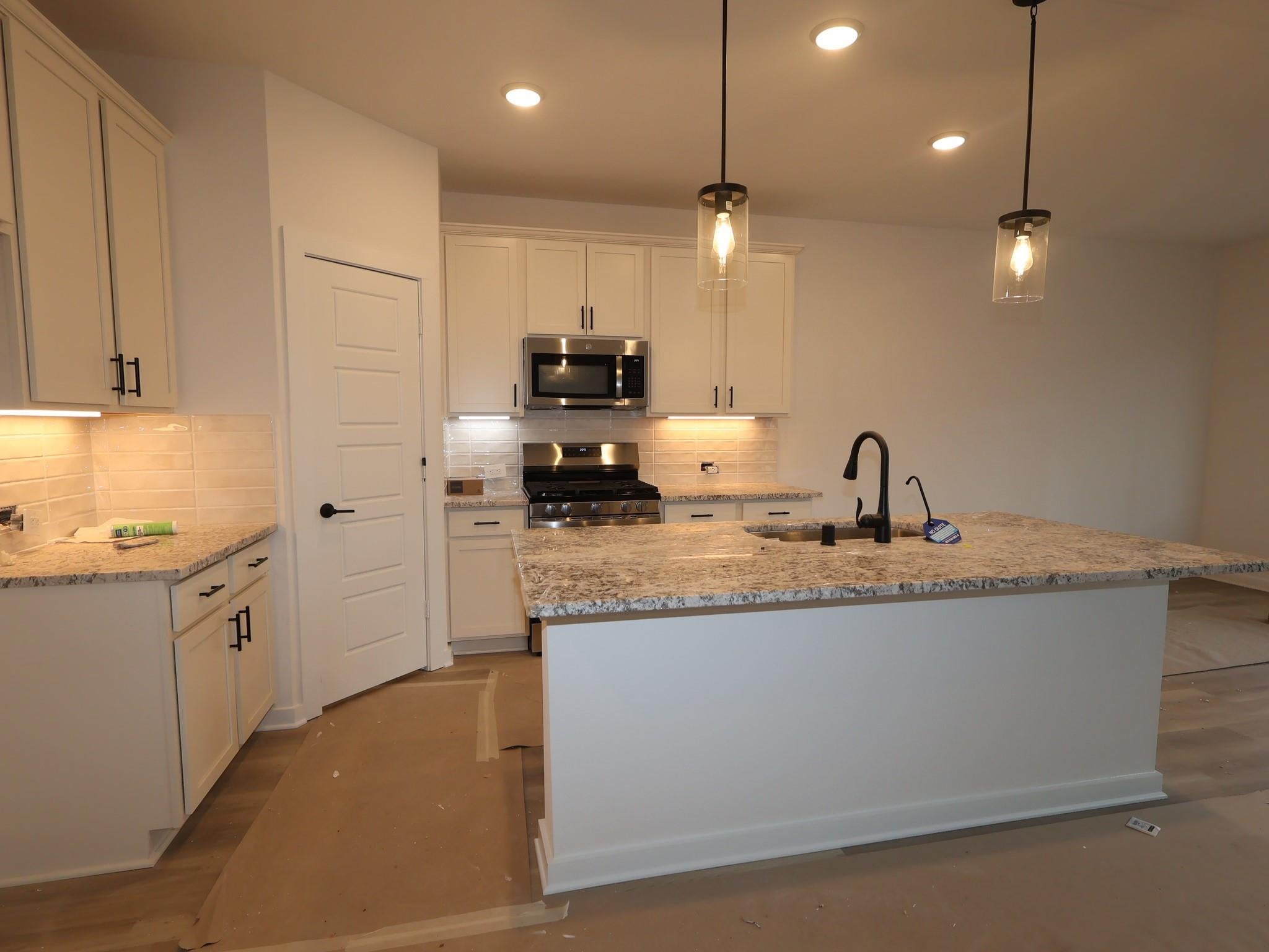 536 Bluebell Maiden Ct, Magnolia, TX 77354 photo