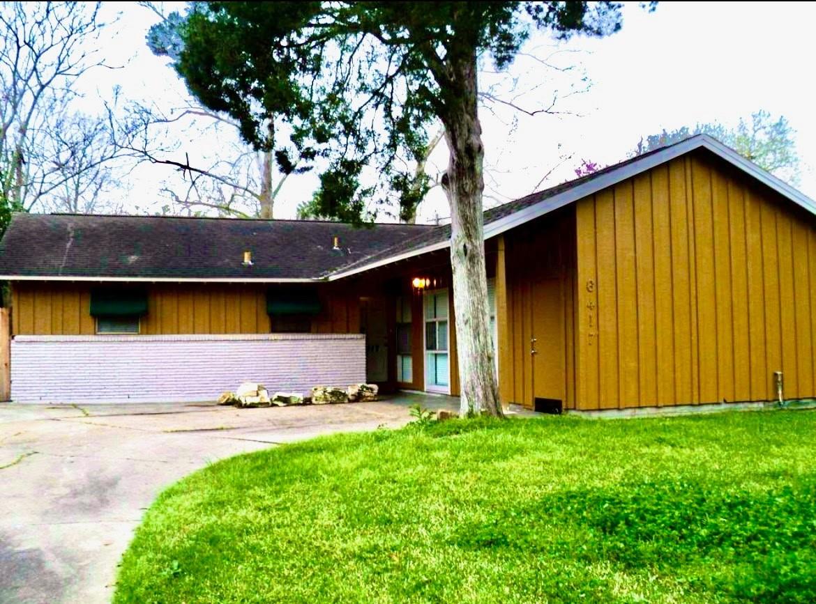 6417 Edgemoor Dr, Houston, TX 77074