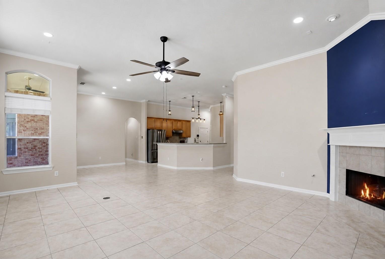 2507 Franklin Woods Dr, Conroe, TX 77304 photo
