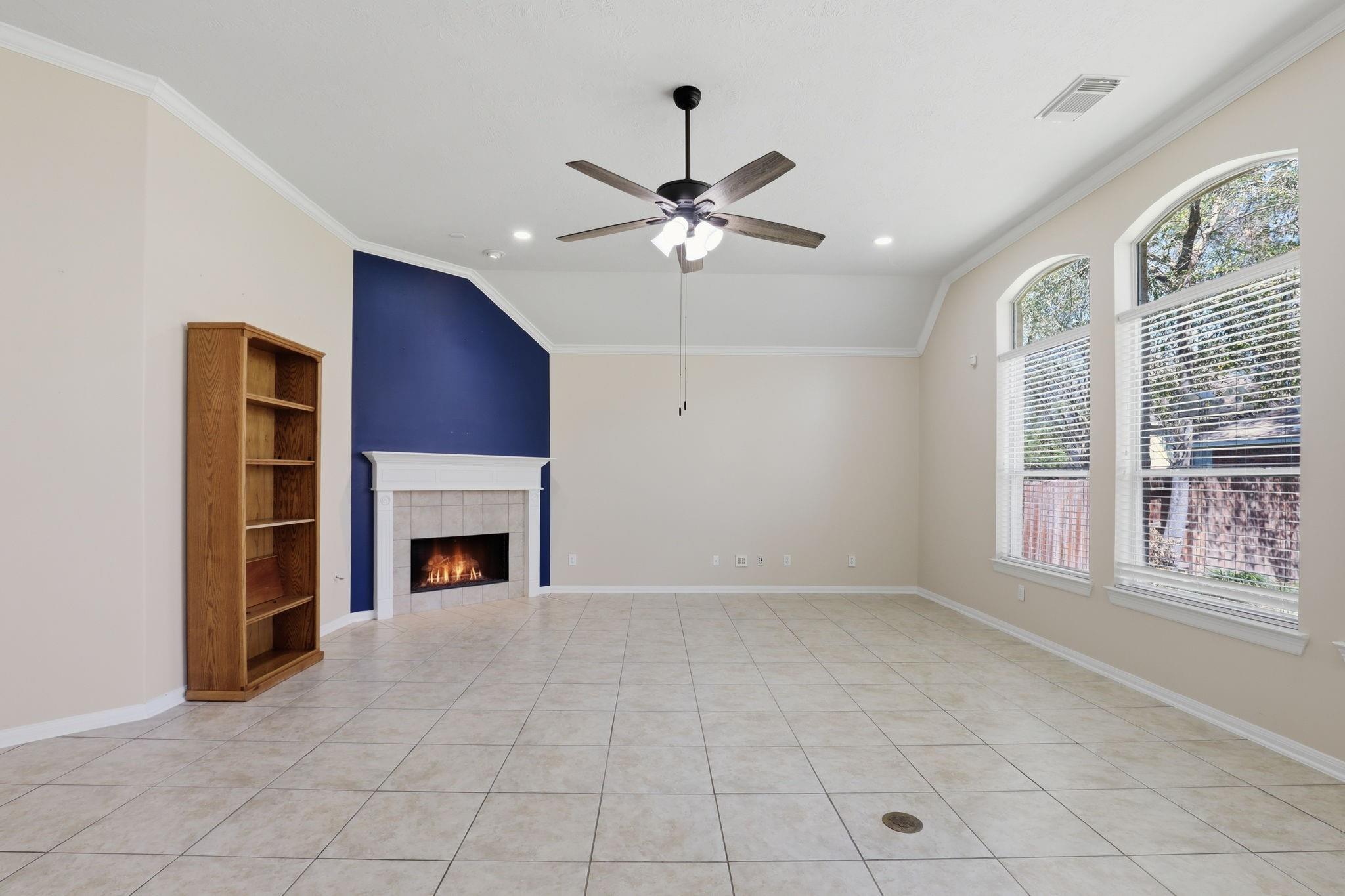2507 Franklin Woods Dr, Conroe, TX 77304 photo