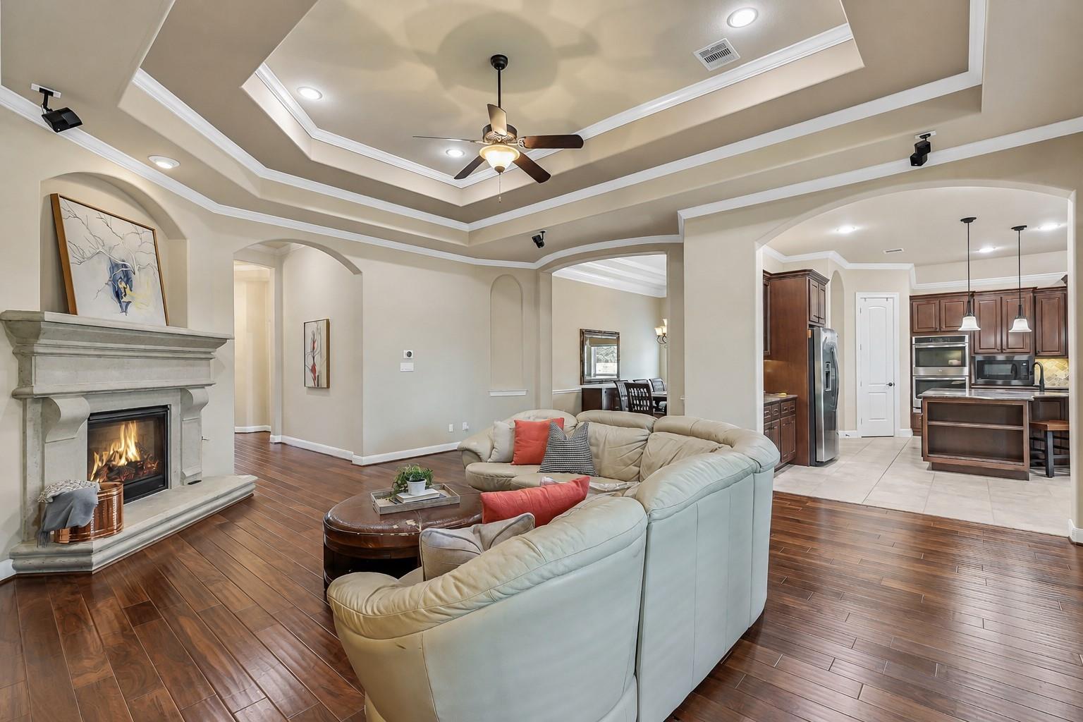 1017 Bolivar Point Ln, Friendswood, TX 77546 photo