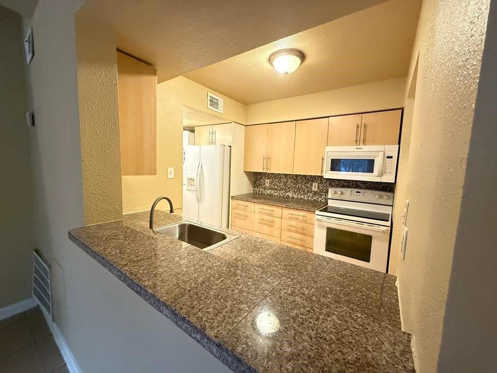 12603 Ashford Meadow Dr #ABCD, Houston, TX 77082 photo