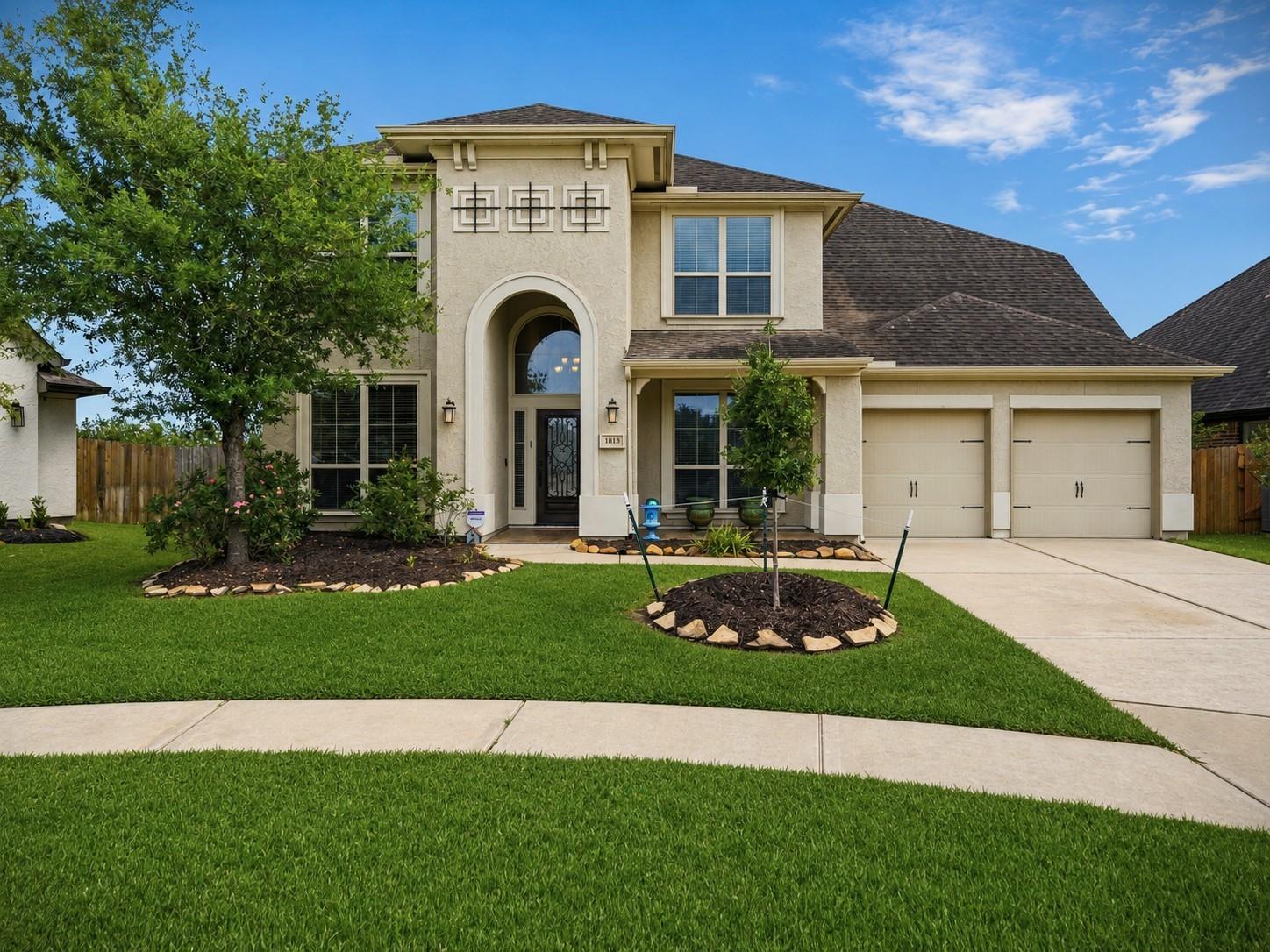 1813 Emerald Trace Ln, Pearland, TX 77584