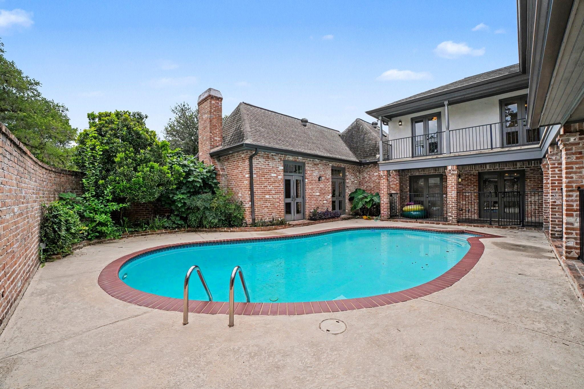 404 Bayou Cove Ct, Houston, TX 77042 photo
