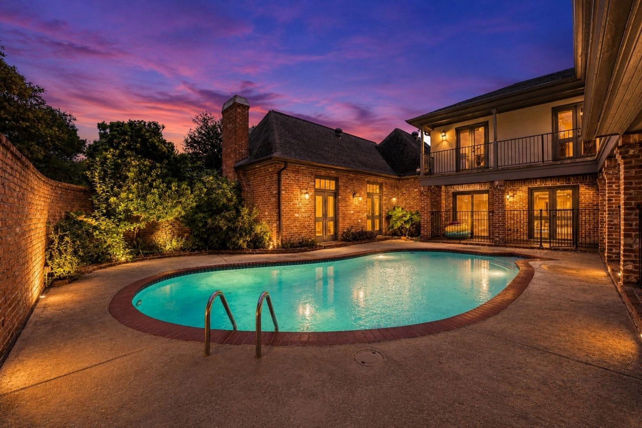 404 Bayou Cove Ct, Houston, TX 77042 photo