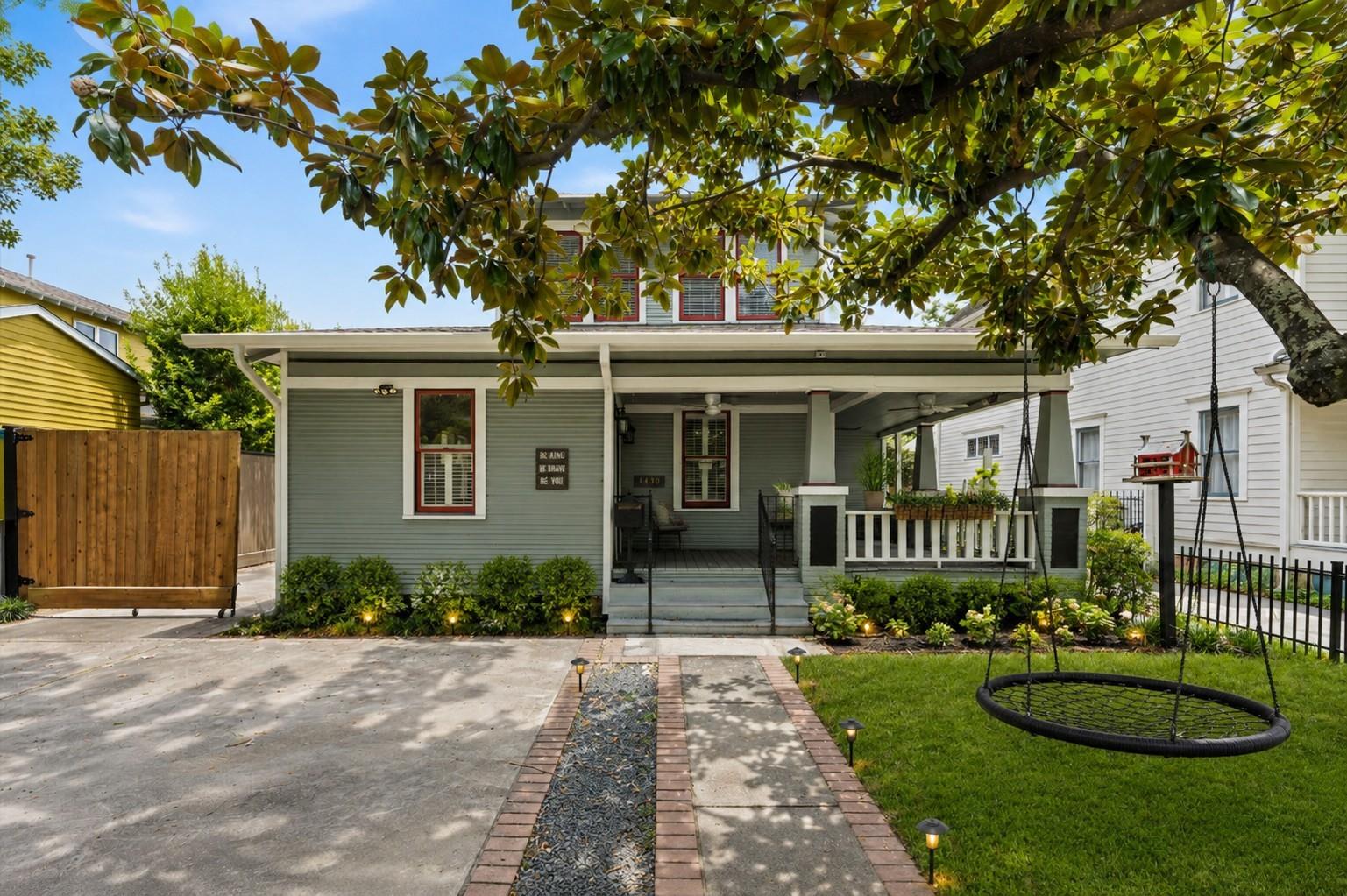 1430 Columbia St, Houston, TX 77008