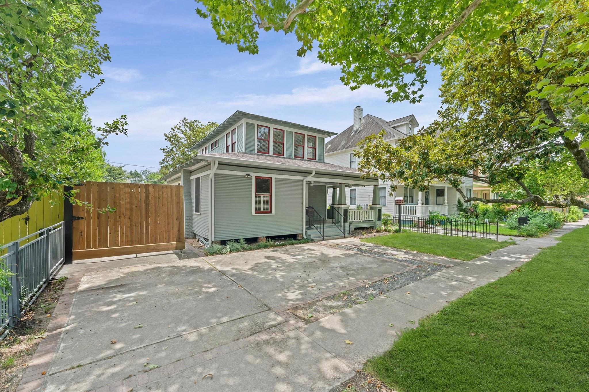 1430 Columbia St, Houston, TX 77008 photo
