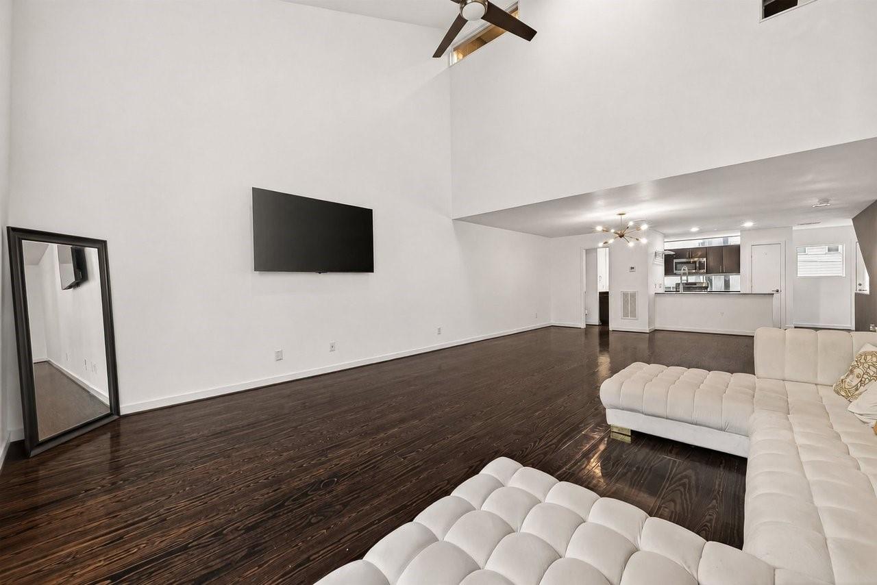 417 Meadow St, Houston, TX 77020 photo