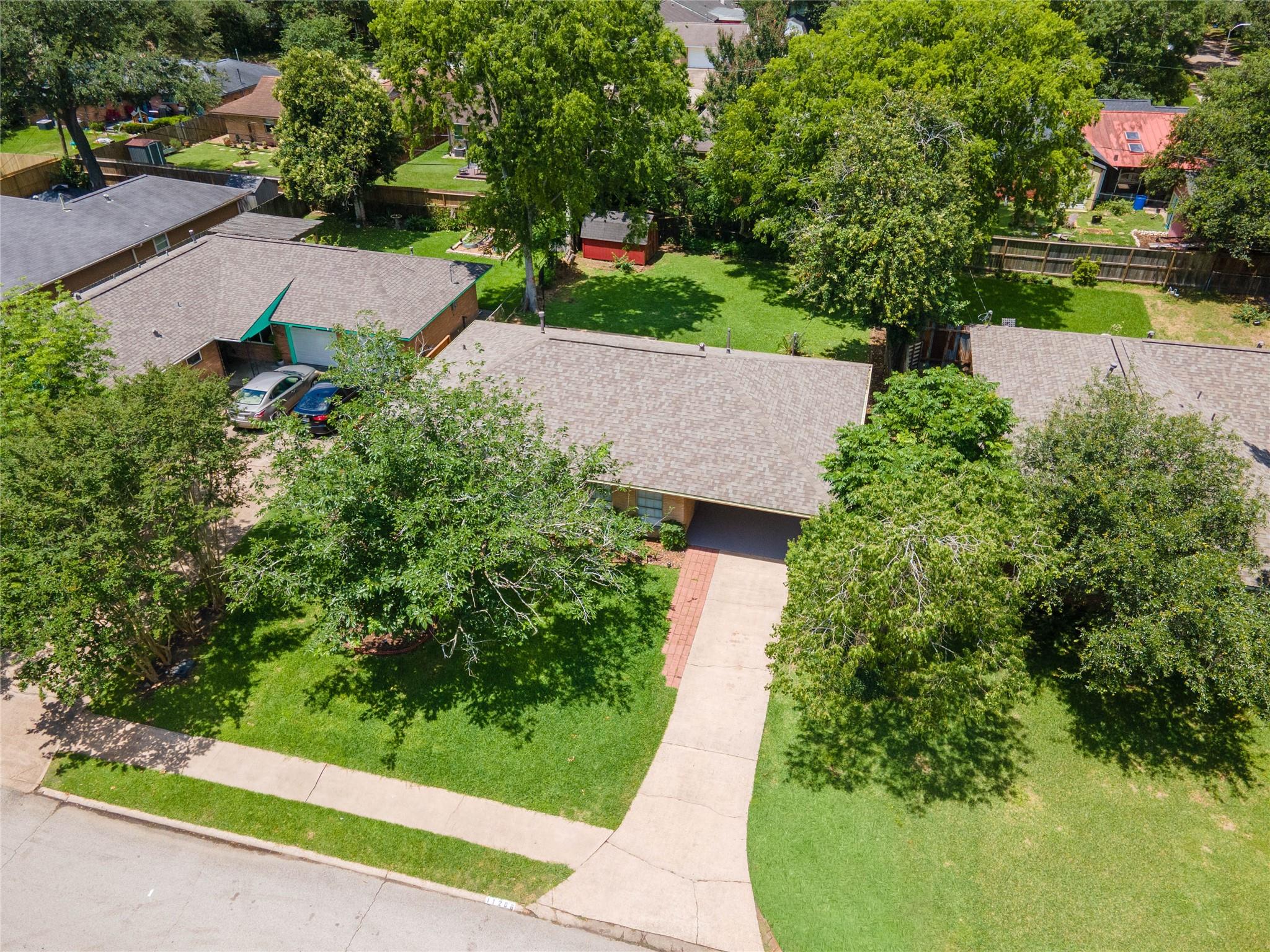 11206 Cliffwood Dr, Houston, TX 77035 photo