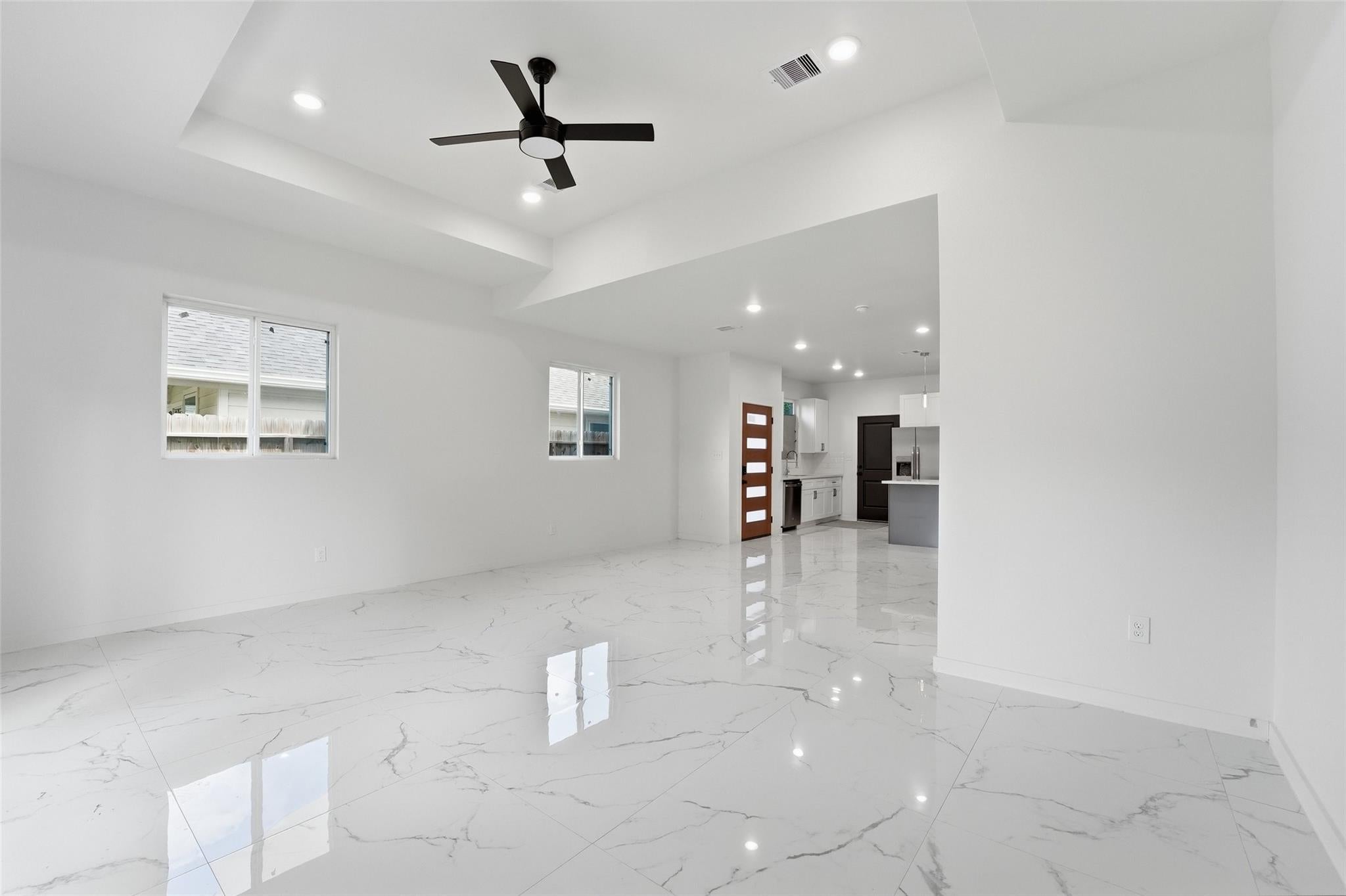 982 Ellington St, Houston, TX 77088
