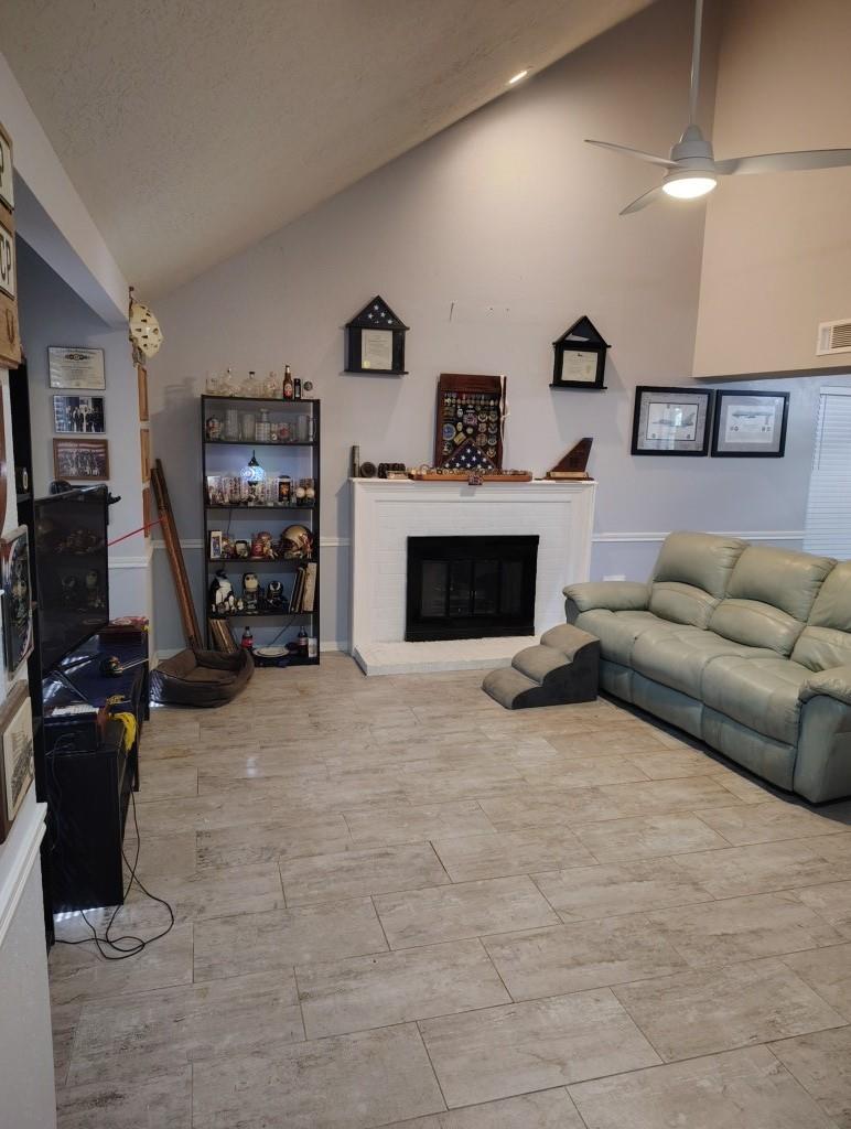 14244 Oak Chase Dr, Houston, TX 77062 photo