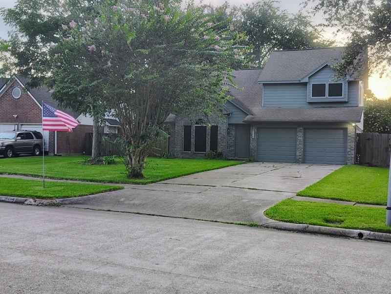 14244 Oak Chase Dr, Houston, TX 77062