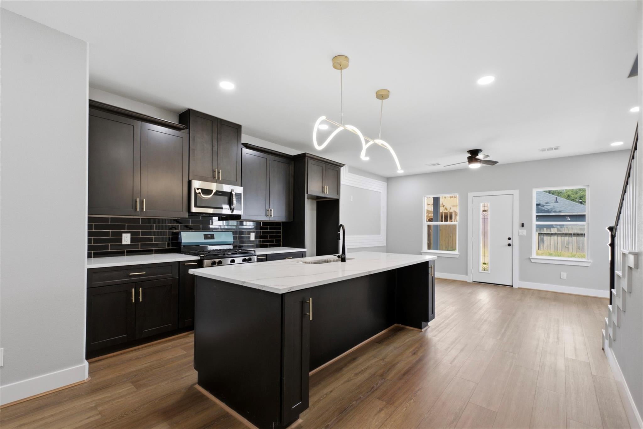 8121 Venus St, Houston, TX 77088
