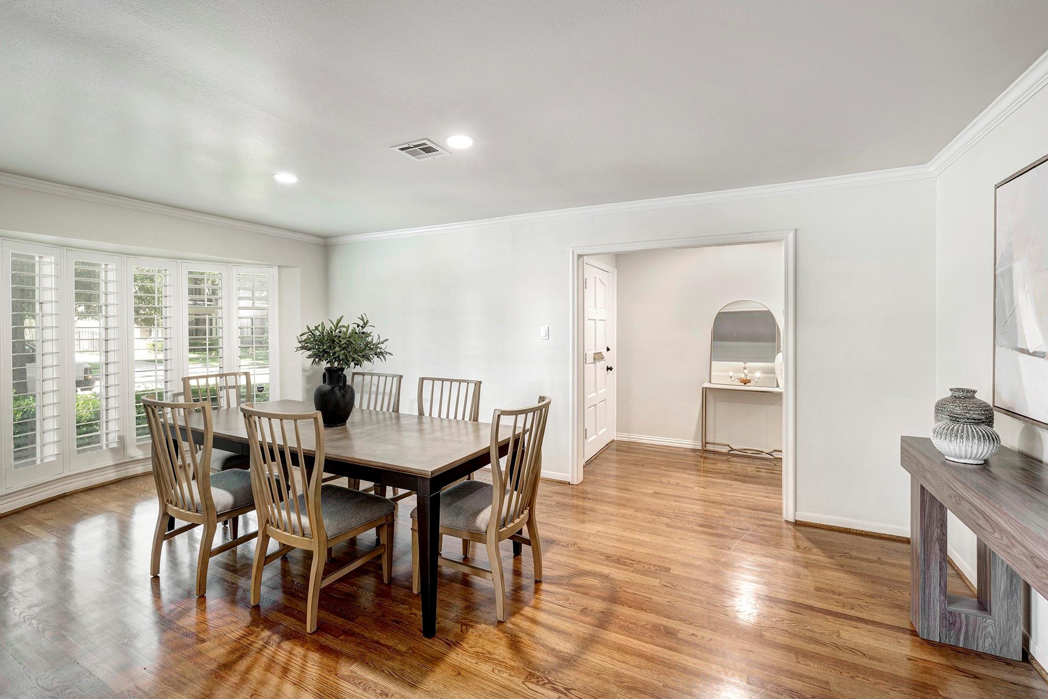 12302 Beauregard Dr, Houston, TX 77024 photo
