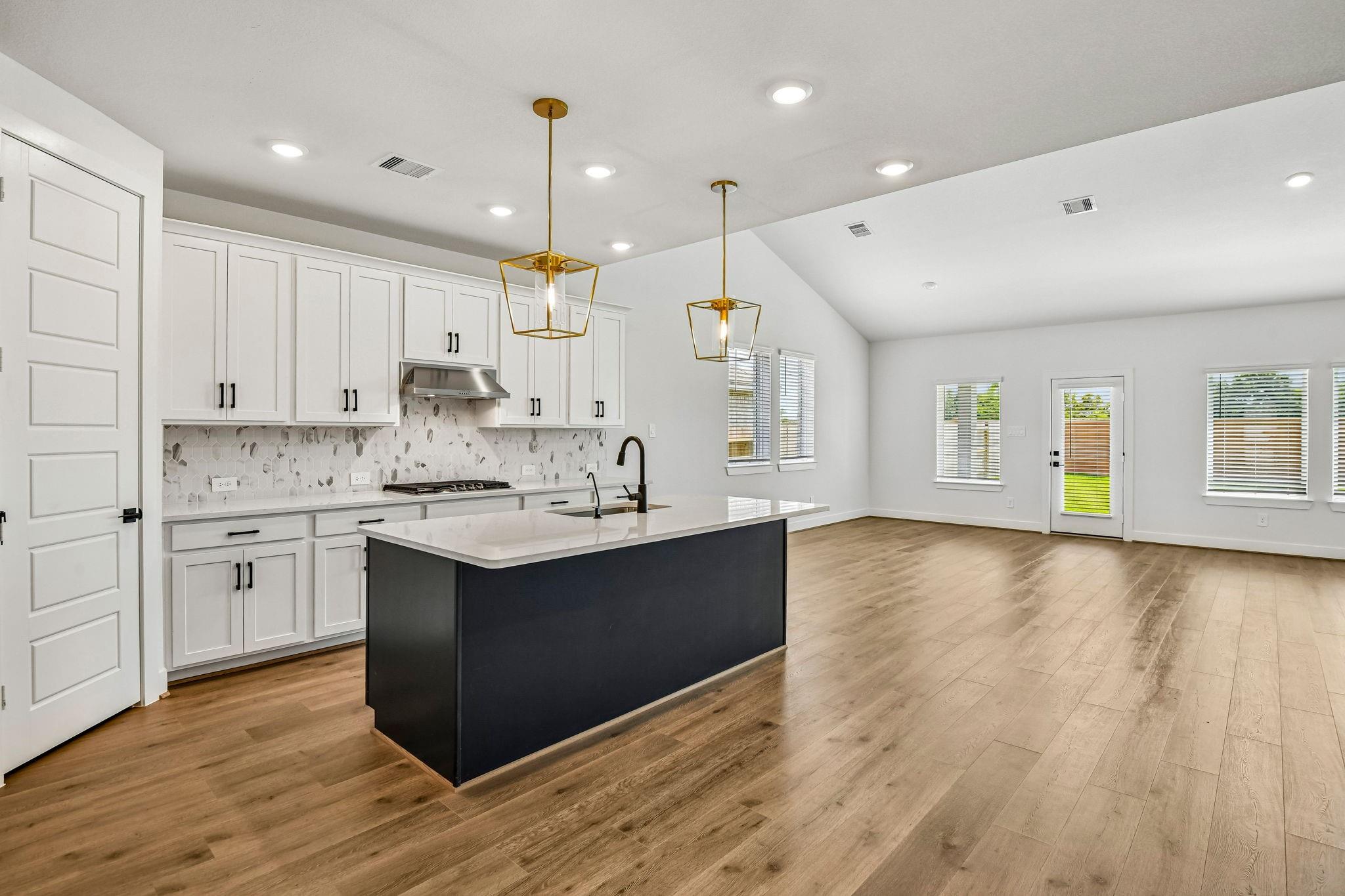 17326 Teddy Trace Dr, Waller, TX 77484 photo