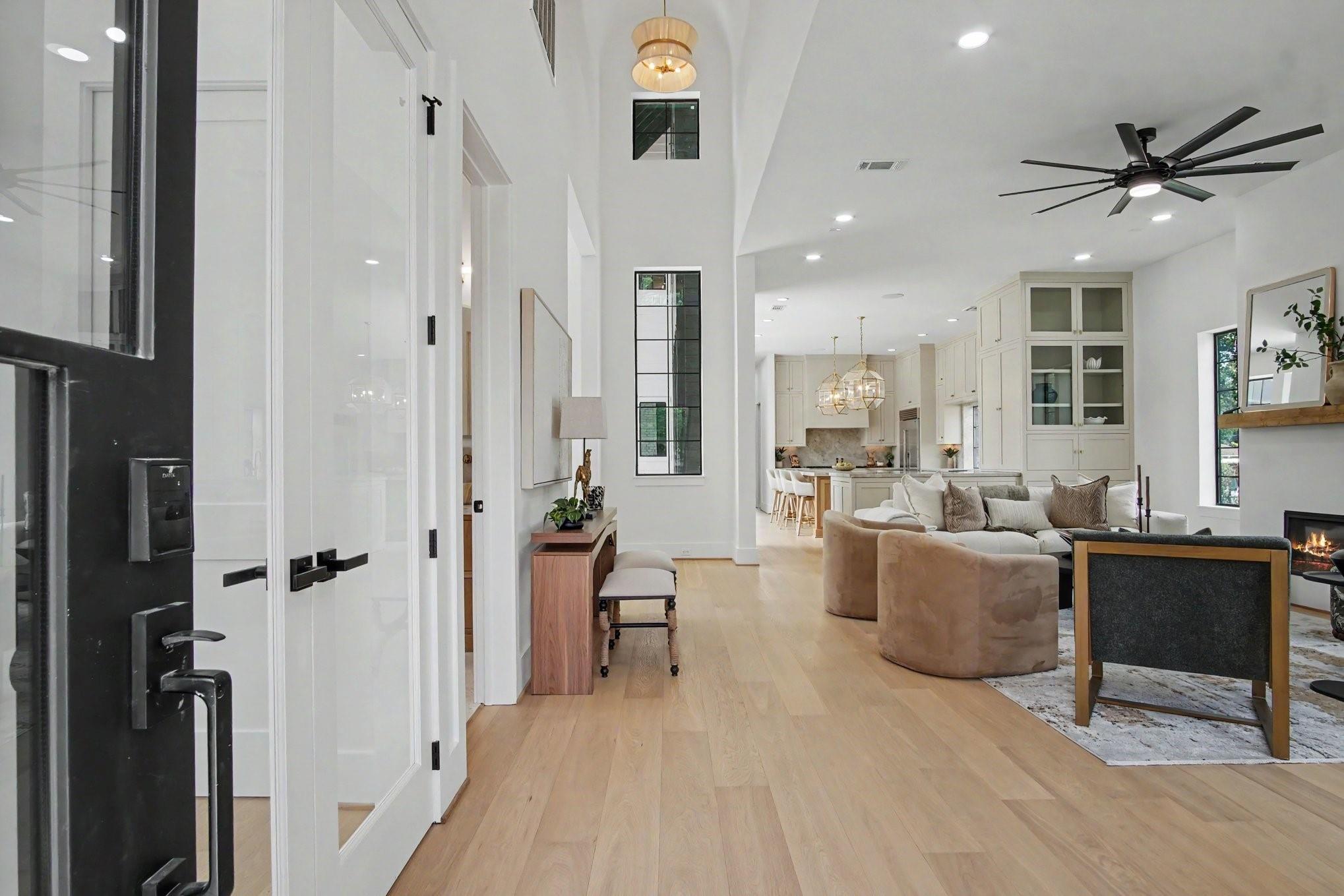 705 Walton St, Houston, TX 77009 photo