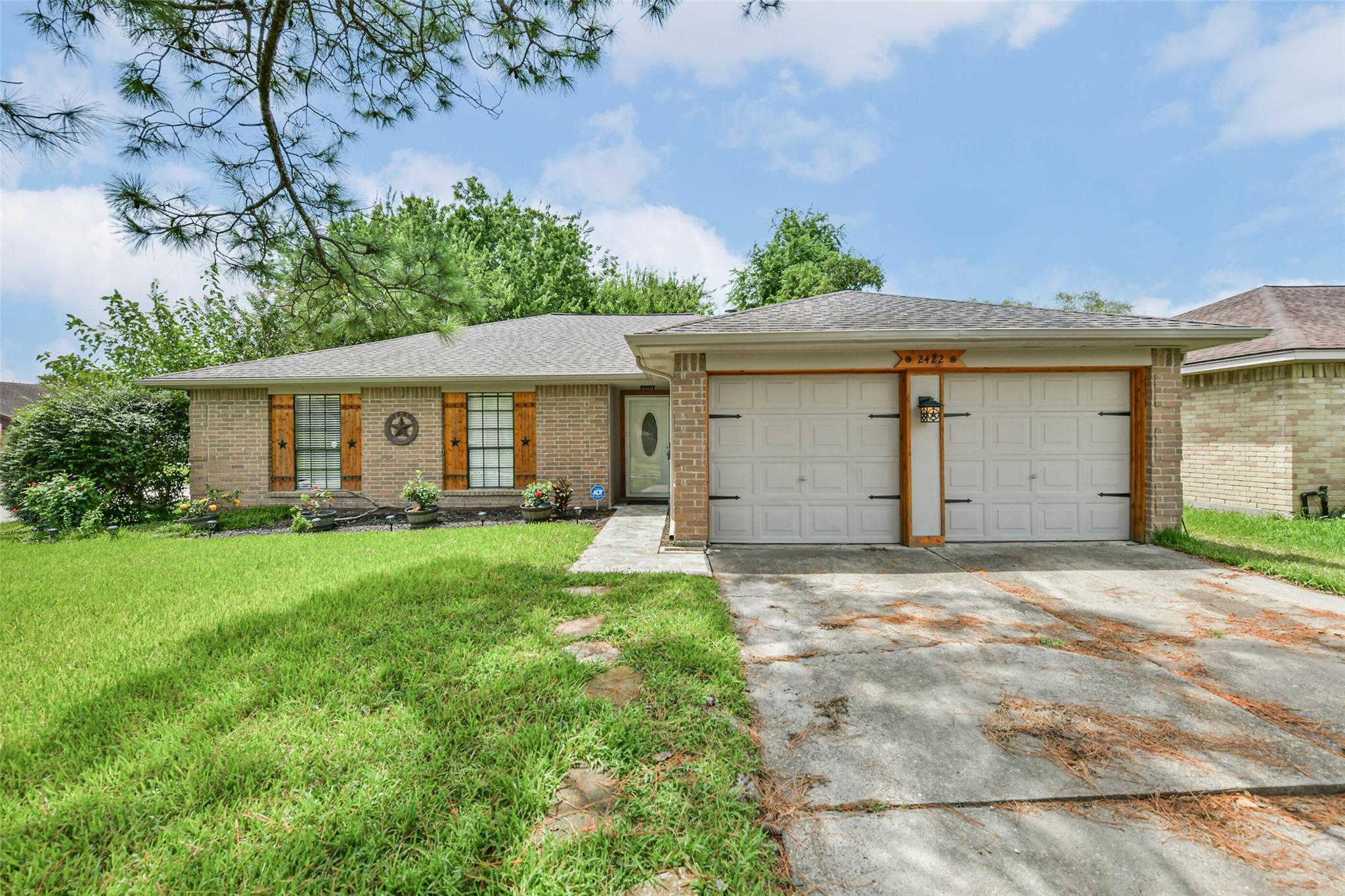 2422 Pilgrims Bend Dr, Friendswood, TX 77546