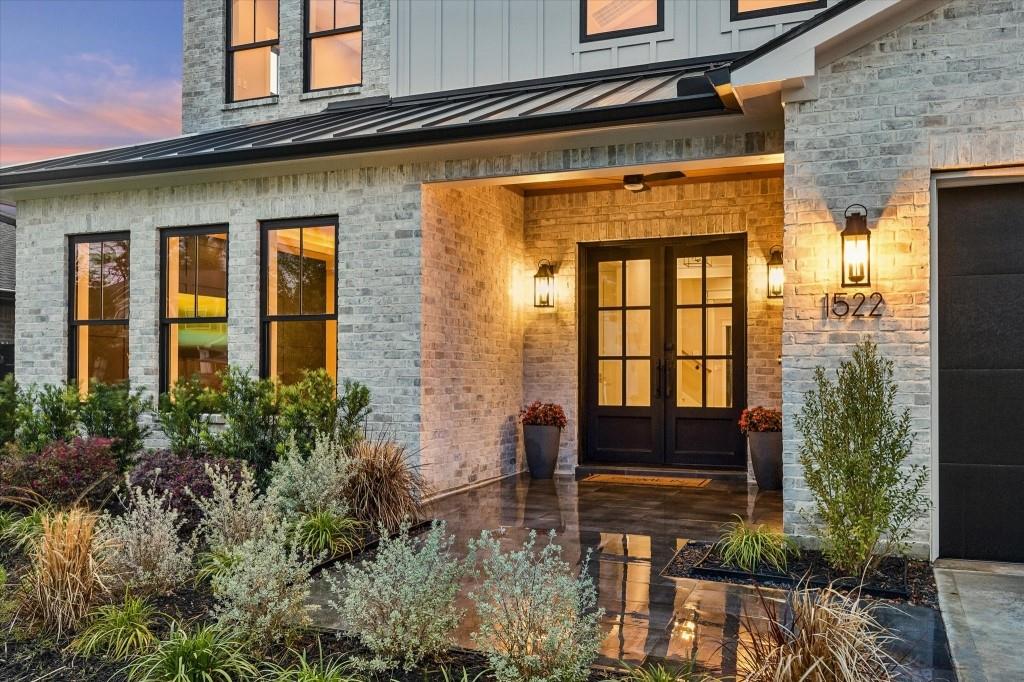 1522 Thornton Rd, Houston, TX 77018