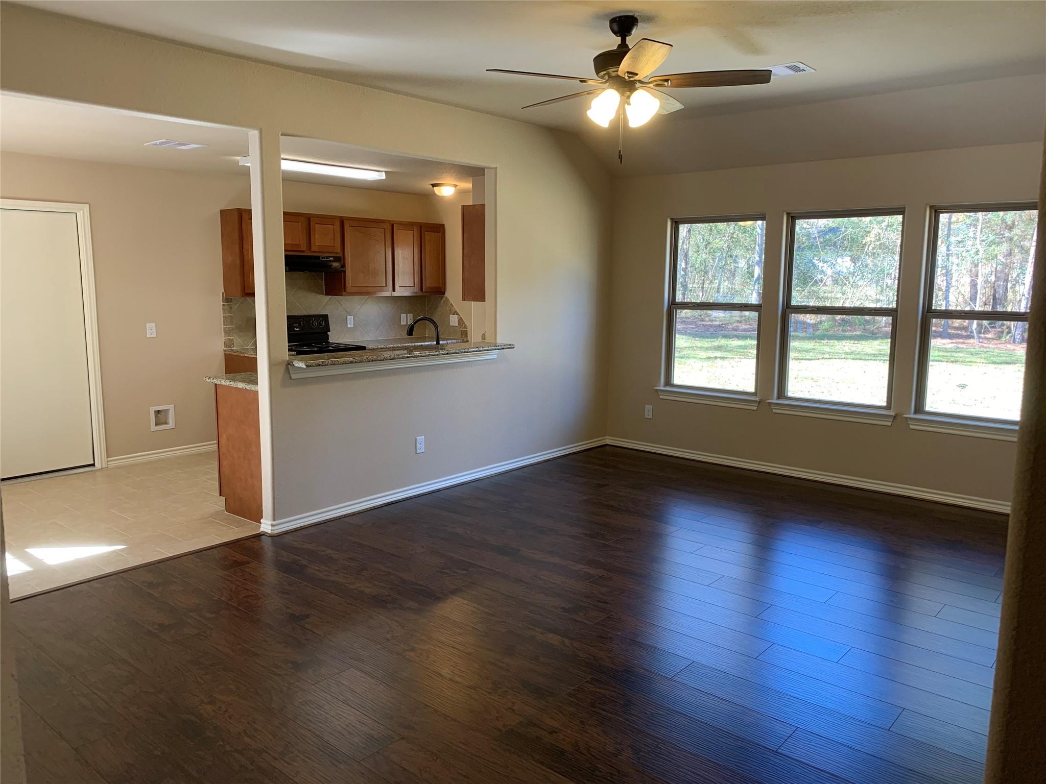 10595 Royal Andrews, Conroe, TX 77303 photo