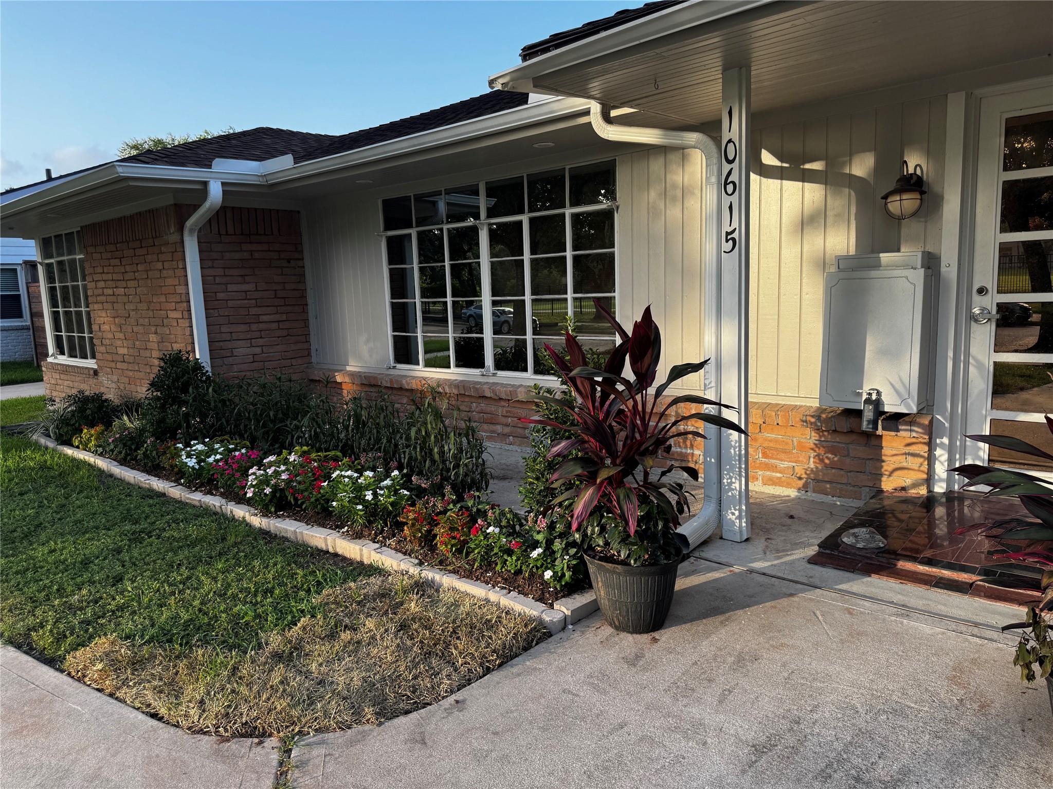 10615 Atwell Dr, Houston, TX 77096 photo
