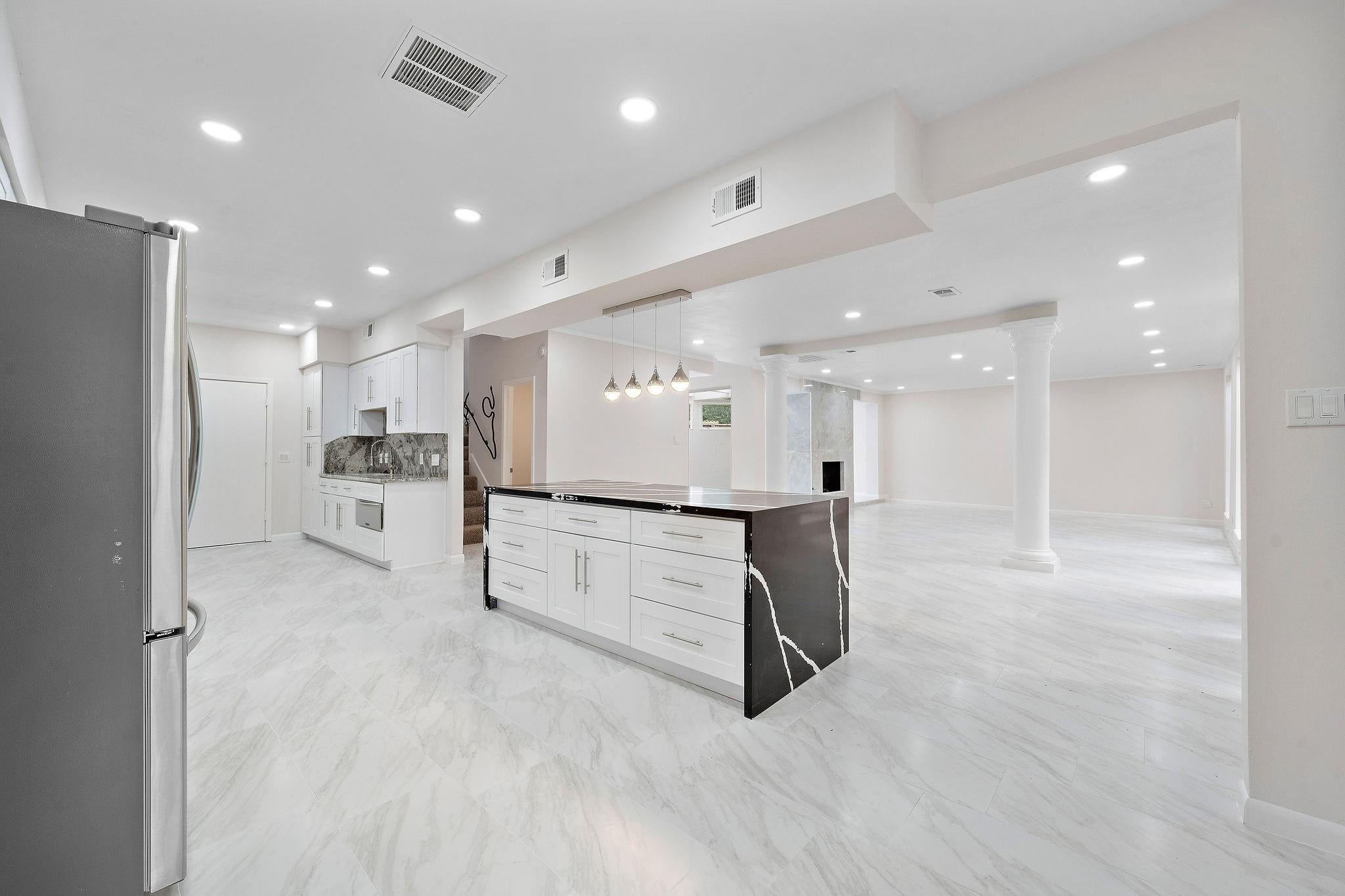 1111 Potomac Dr #B, Houston, TX 77057 photo