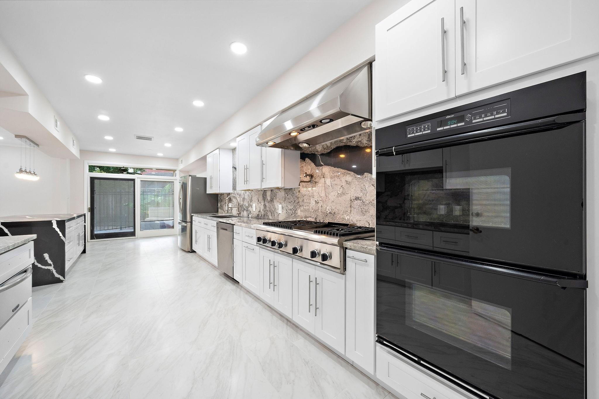 1111 Potomac Dr #B, Houston, TX 77057 photo