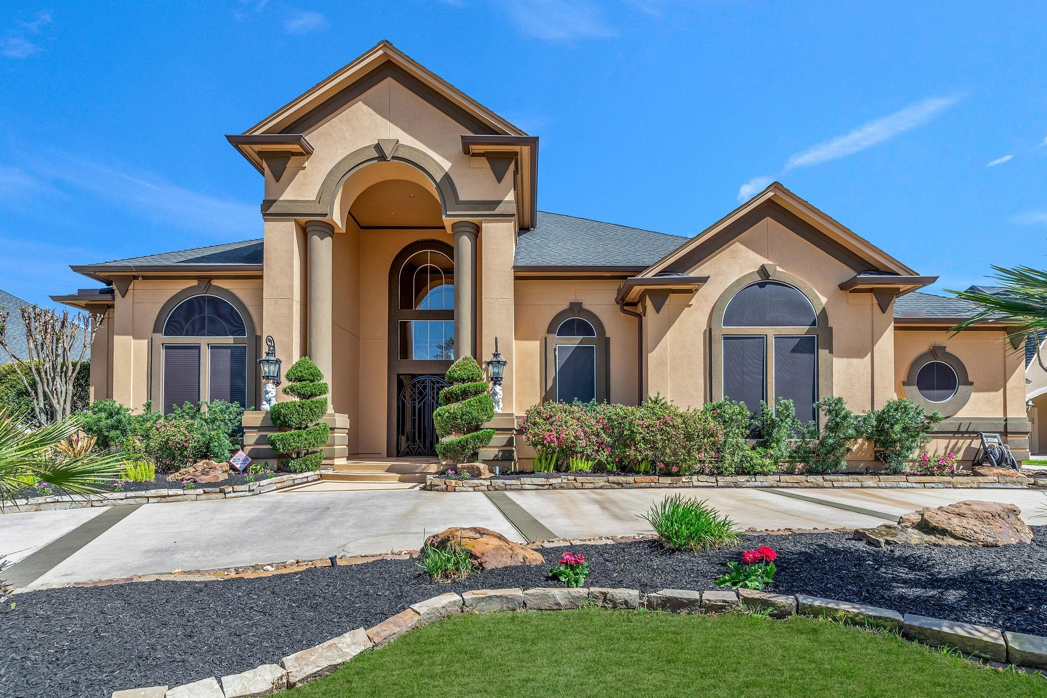 15818 Conners Ace Dr, Spring, TX 77379