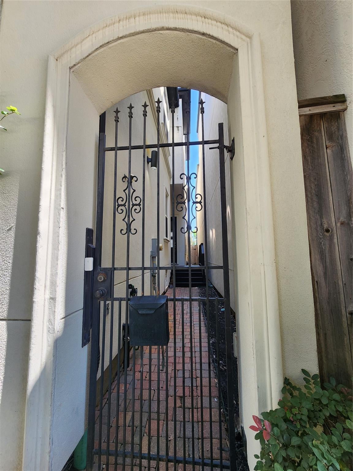5706 Petty St, Houston, TX 77007 photo