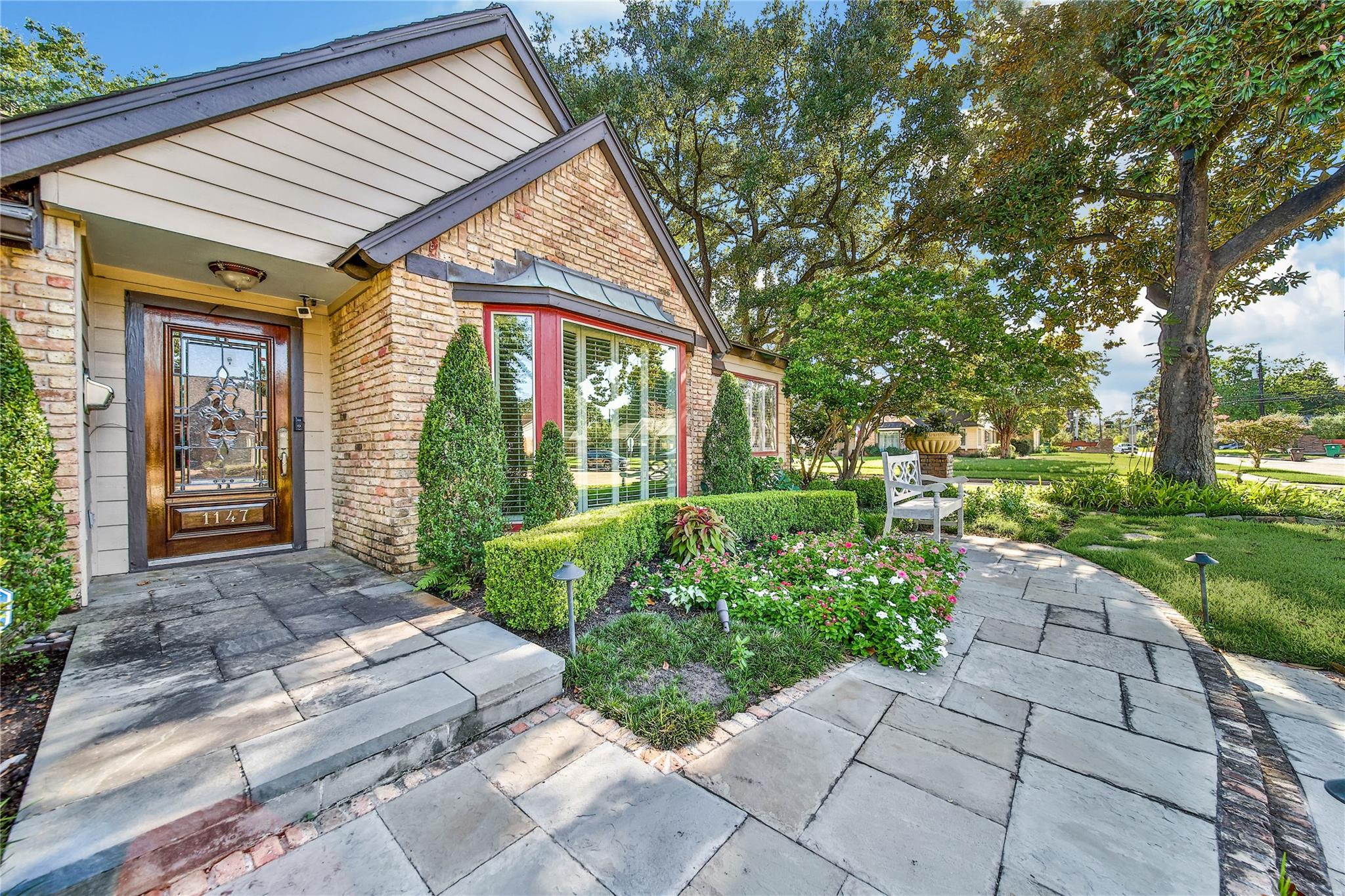 1147 Thornton Rd, Houston, TX 77018 photo