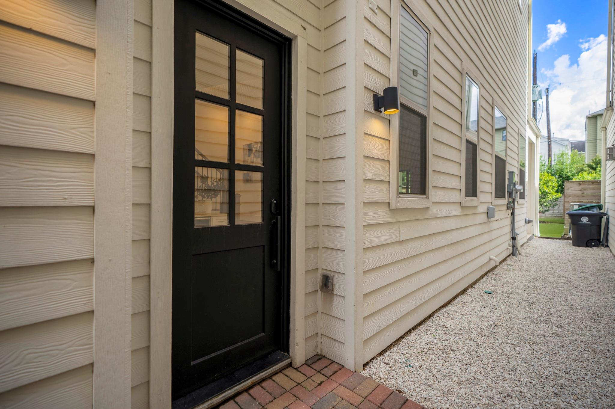 536 W 26 St, Houston, TX 77008 photo