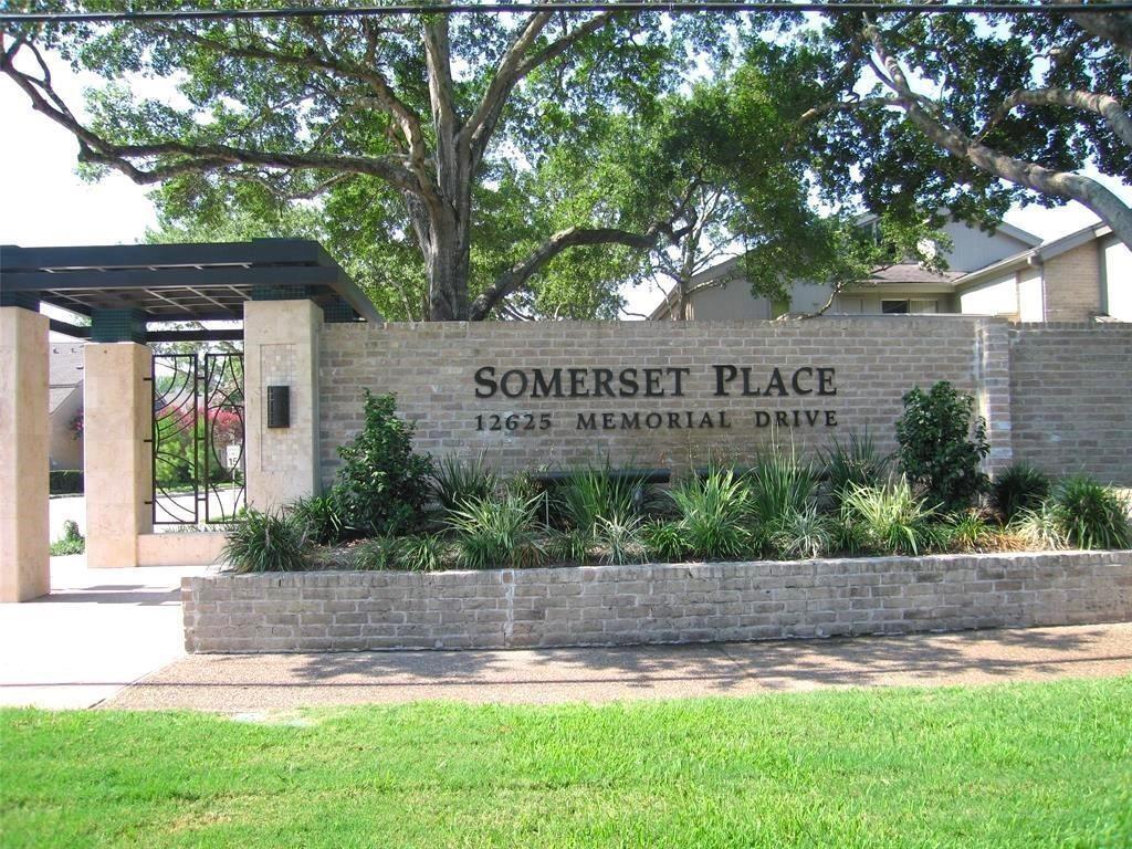 12625 Memorial Dr, Houston, TX 77024
