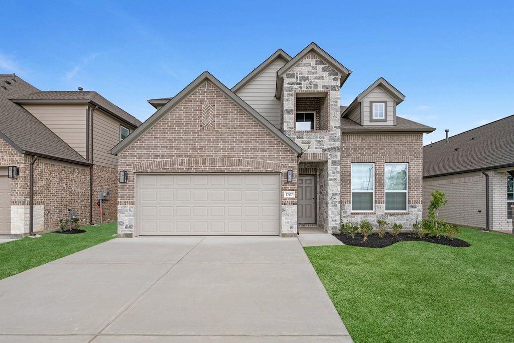 1747 Pecan Woods Ln, Conroe, TX 77301 photo
