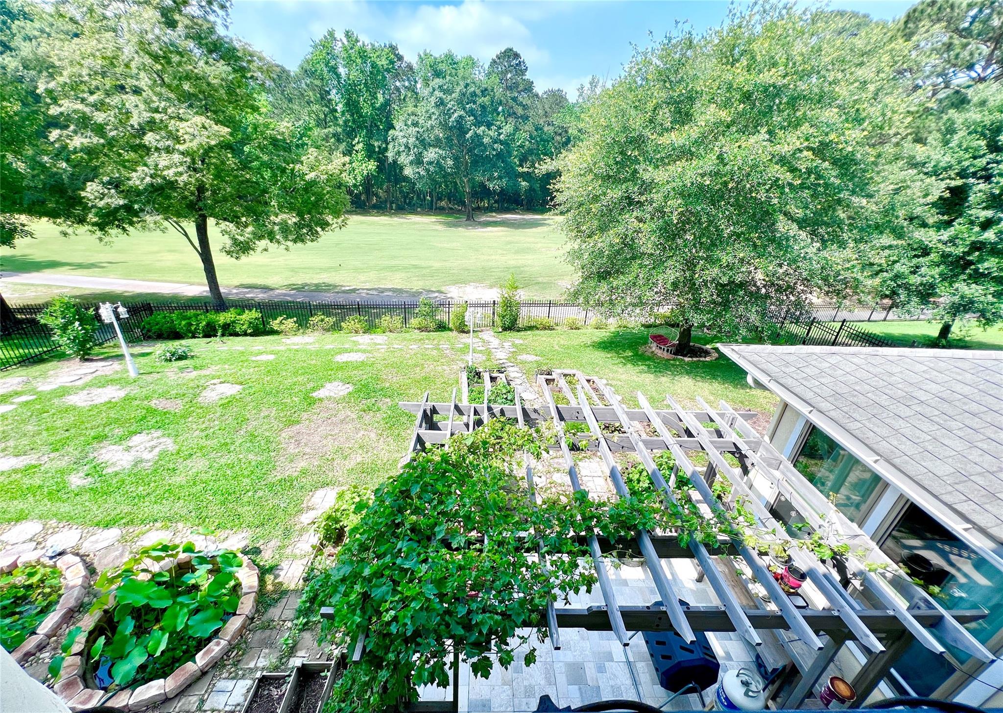 2820 S Cotswold Manor Dr, Houston, TX 77339 photo