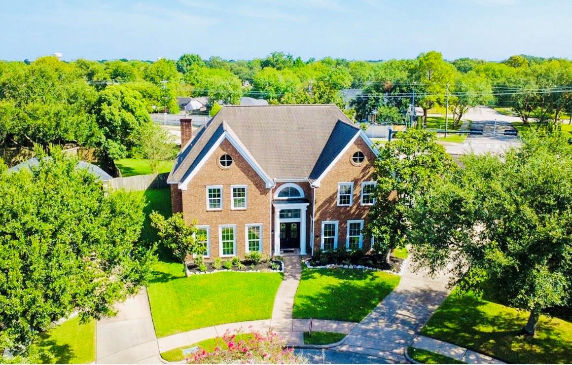 2111 Walnut Creek Dr, League City, TX 77573 photo