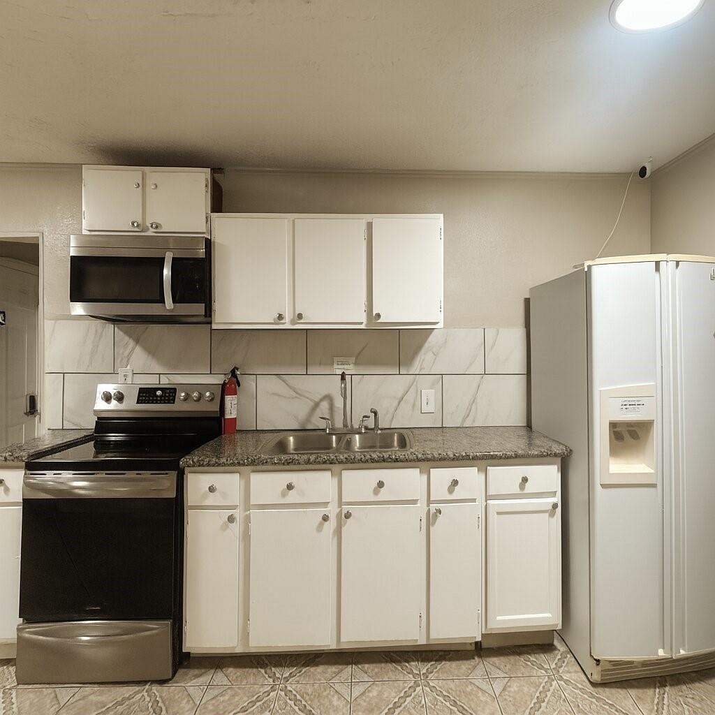 5400 Lotus St, Houston, TX 77085