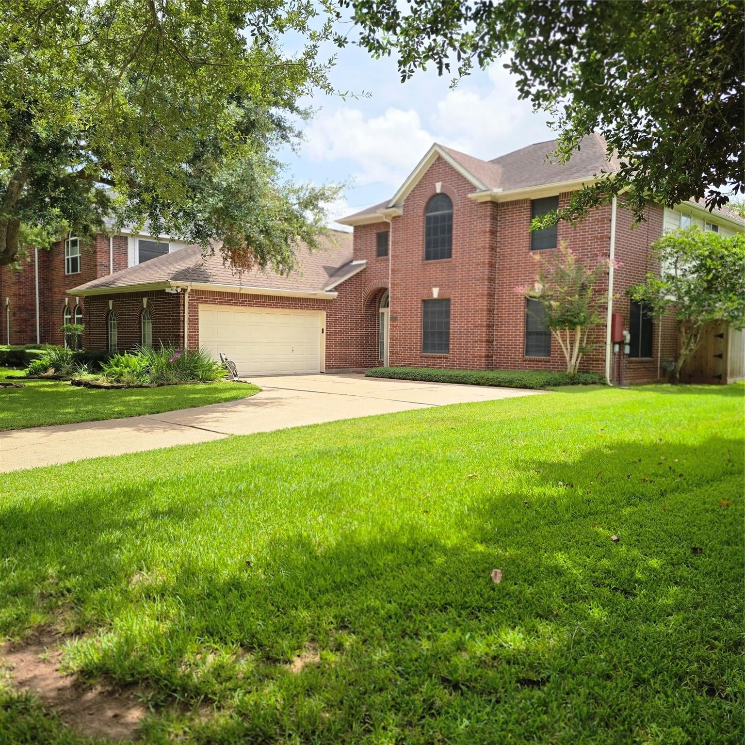 2431 Oyster Loop Dr, Sugar Land, TX 77478