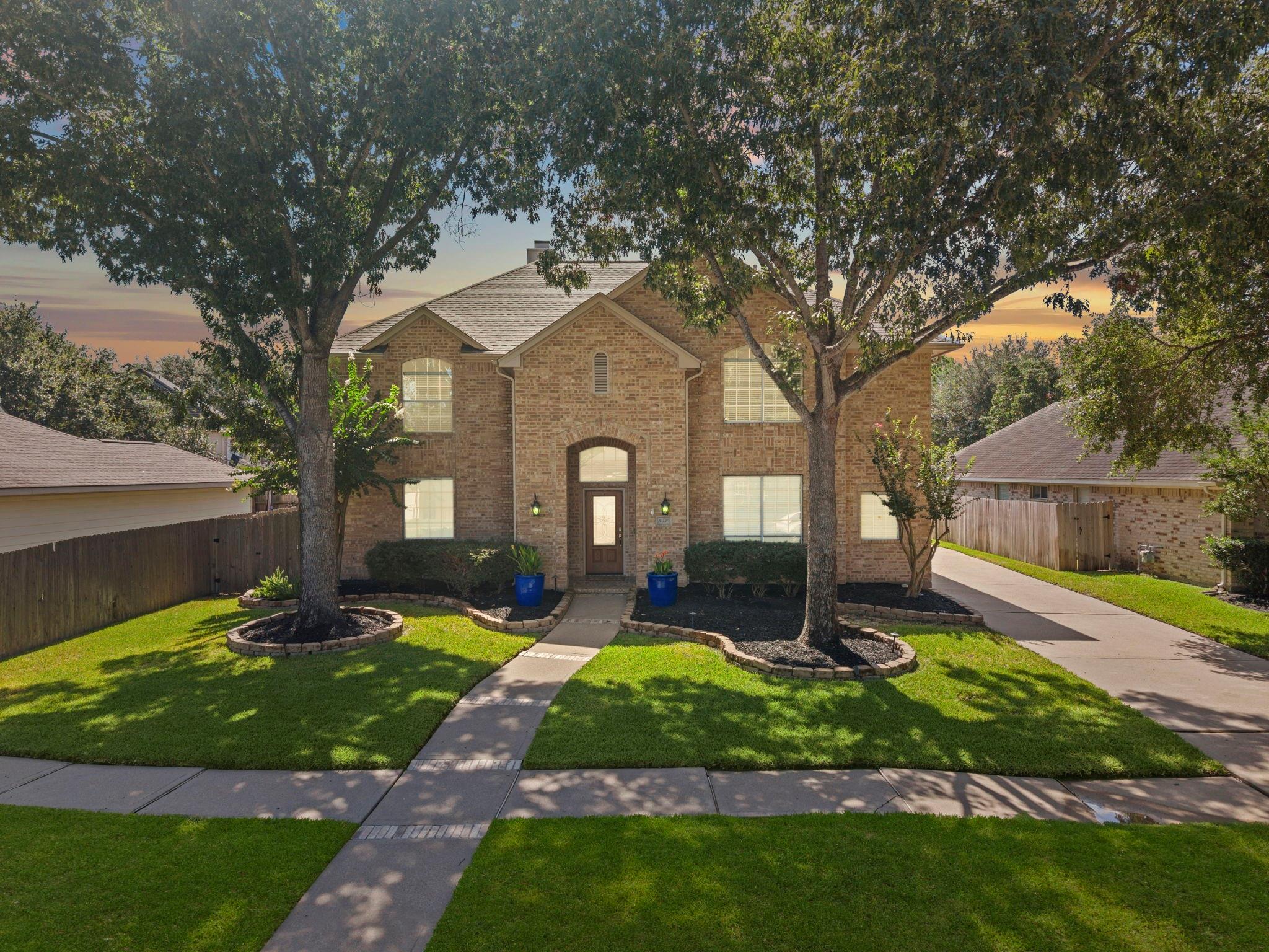 10530 Echo Falls Ln, Houston, TX 77095