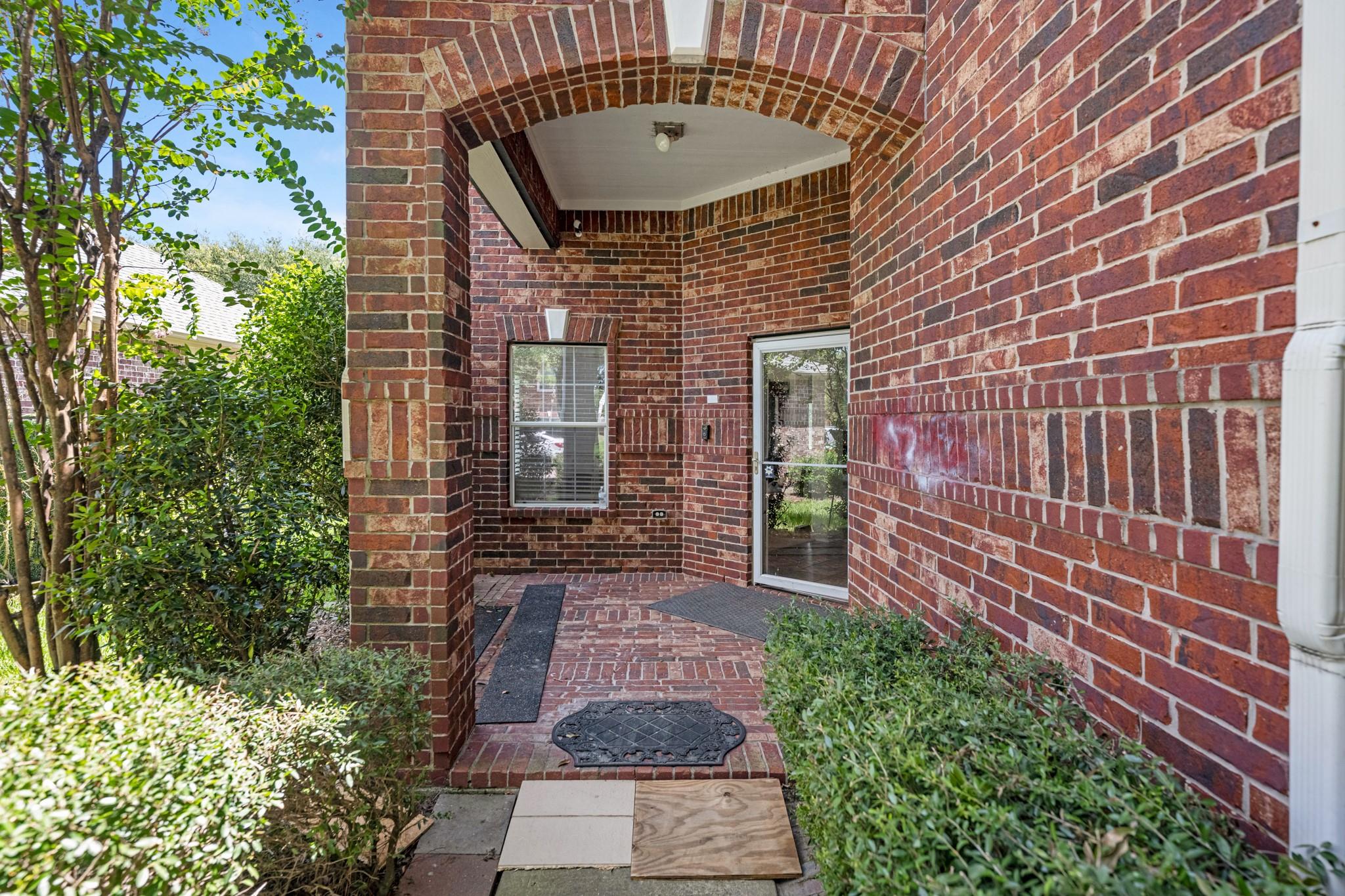 17019 Locust Spring Dr, Houston, TX 77095 photo