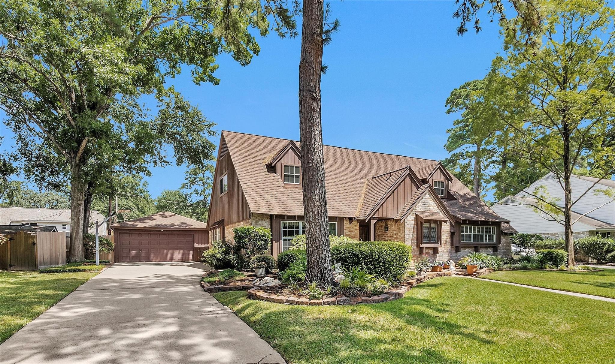 5934 Foresthaven Dr, Houston, TX 77066 photo