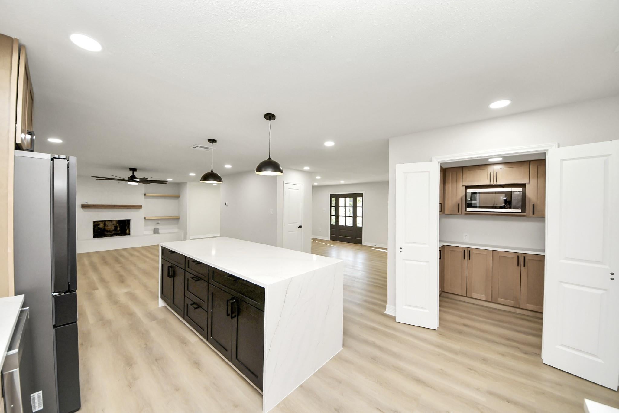 10806 Olympia Dr, Houston, TX 77042
